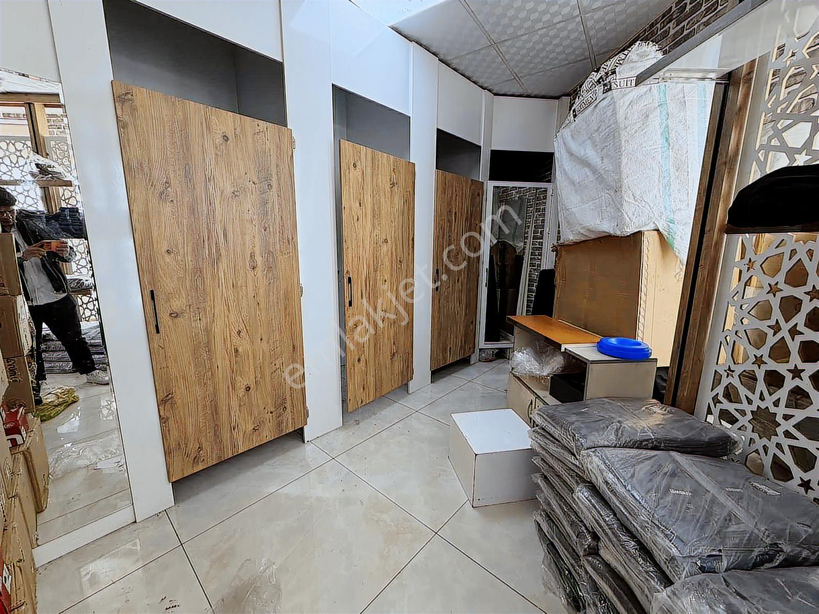 Acil ! Cadde Üzeri 300 M2 Mükemmel Satılık Dükkan - Görsel 27