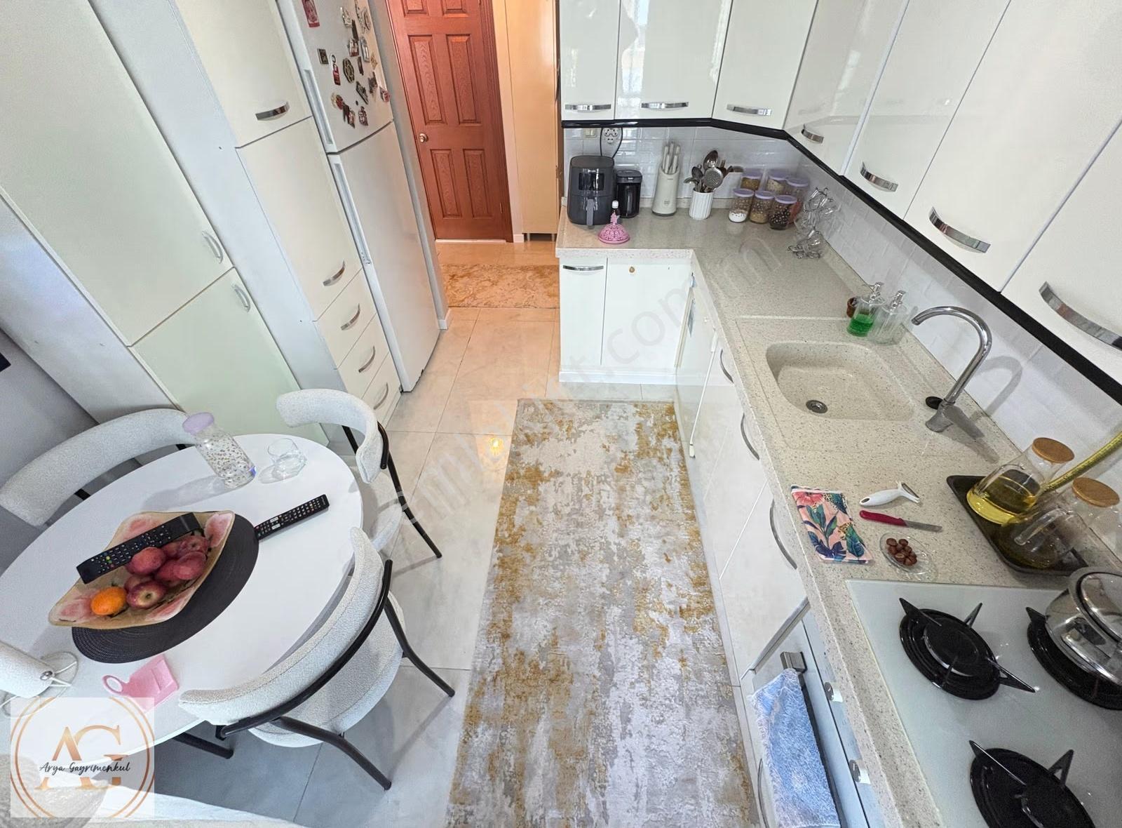 Arya'dan Doktorlar Sitesi Yakını, Plaja Yakın 2+1 Satılık Daire - Görsel 3