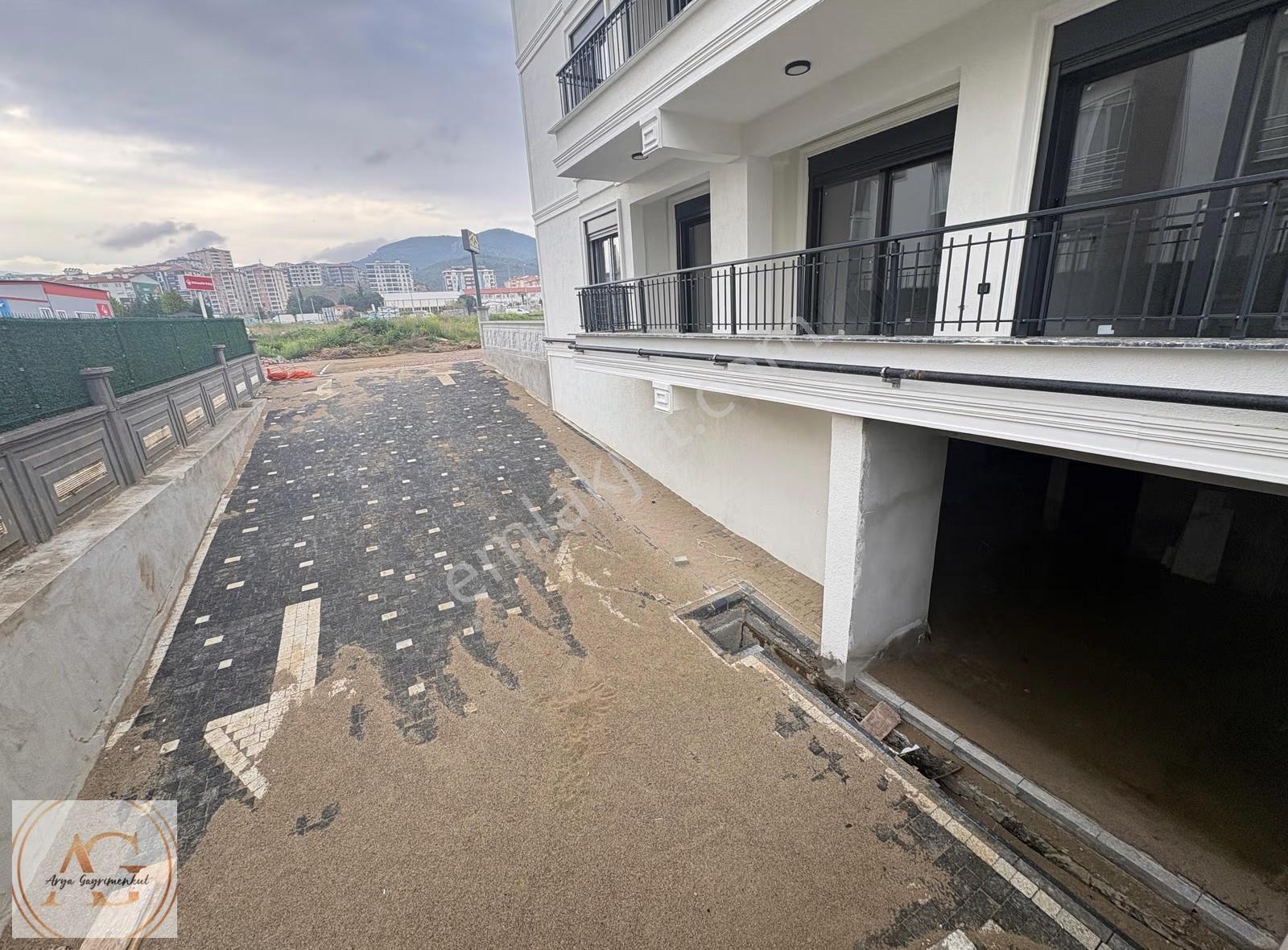 Hamidiye'de Otoparklı, Ebeveyn Banyolu, 3+1 Satılık Daire - Görsel 7