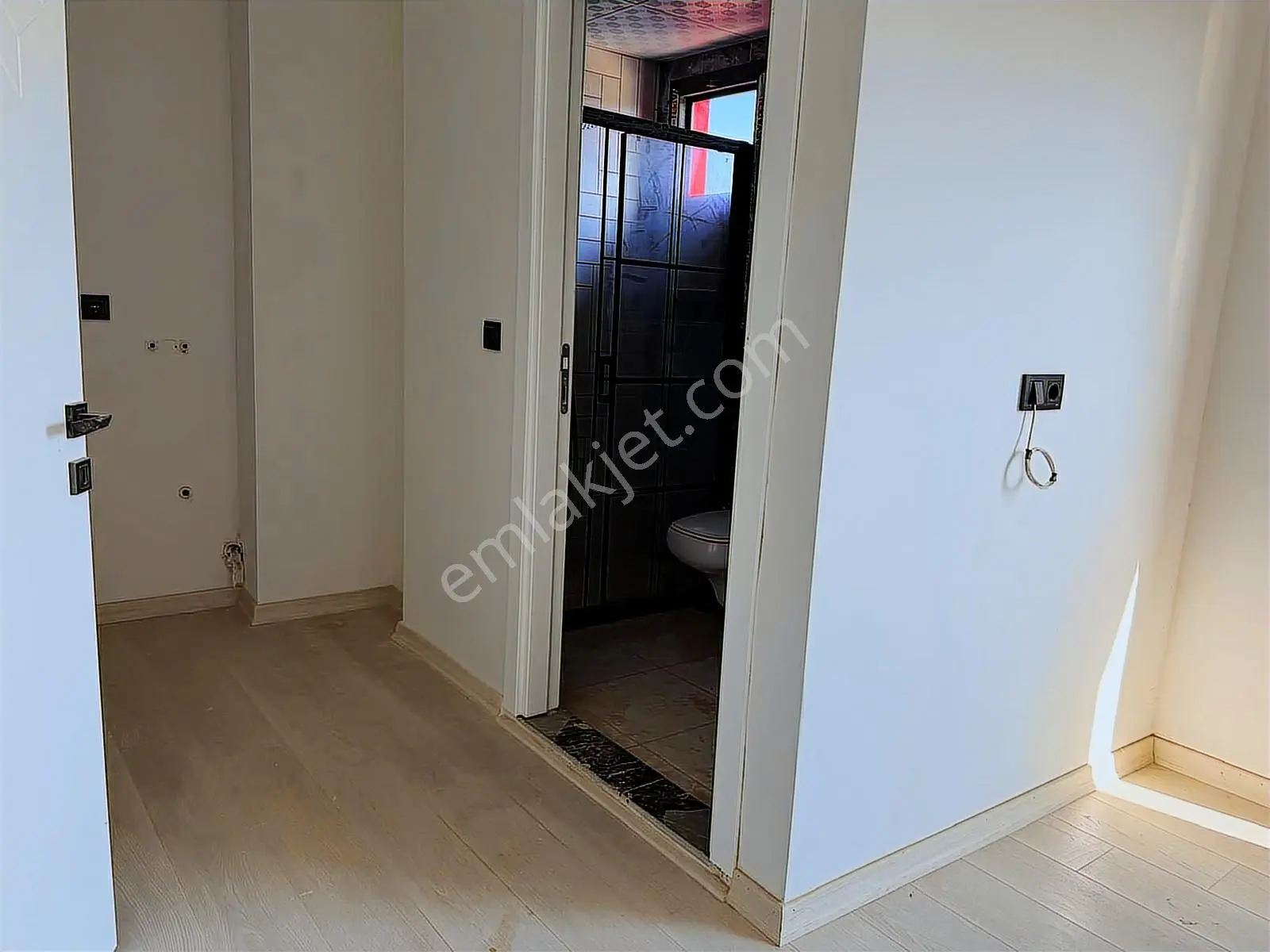 Krc'den Tisan Adasına Yakın 4+1 Bahçeli Villa Denize 200m !!! - Görsel 33
