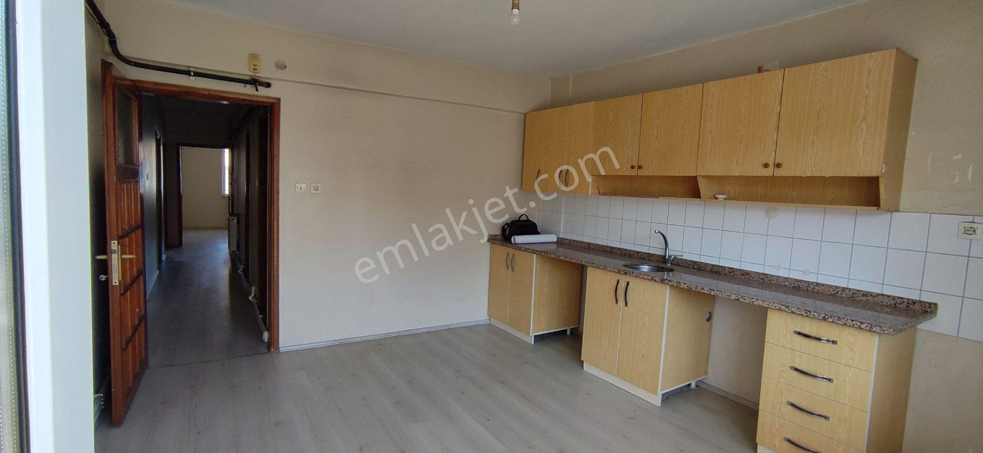 Elfi Den Gümüşçeşme Mahallesi Kiralık 3+1 Daire