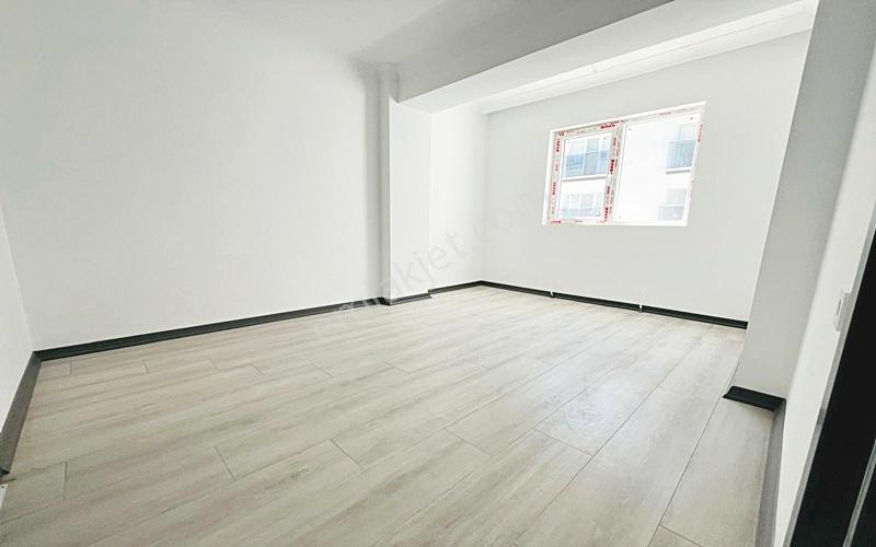 Yenikent Emla'tan Okullar Bölgesinde Satılık 4+1 160m2 - Görsel 45