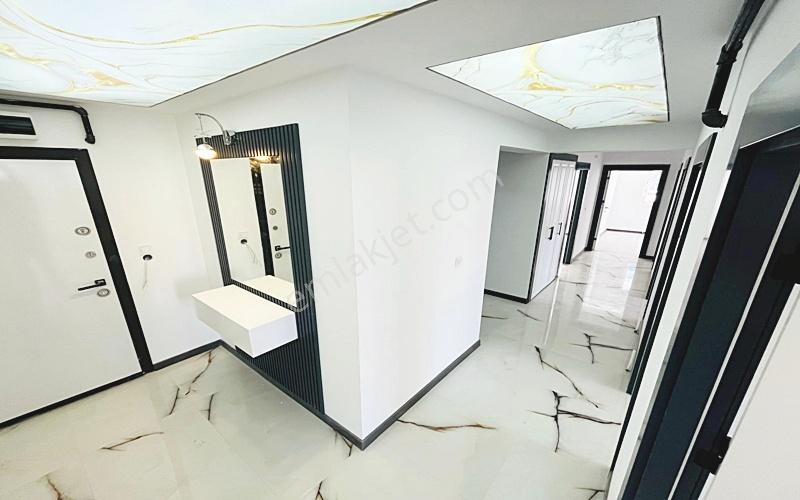 Yenikent Emla'tan Okullar Bölgesinde Satılık 4+1 160m2 - Görsel 7