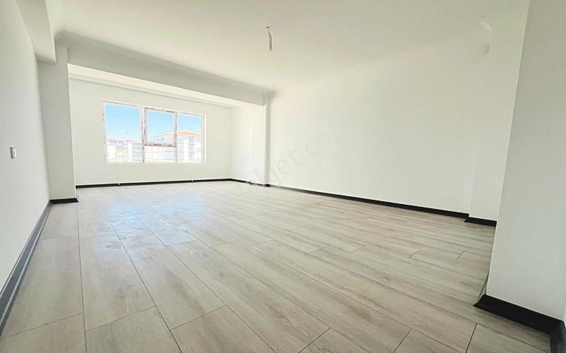 Yenikent Emla'tan Okullar Bölgesinde Satılık 4+1 160m2 - Görsel 44