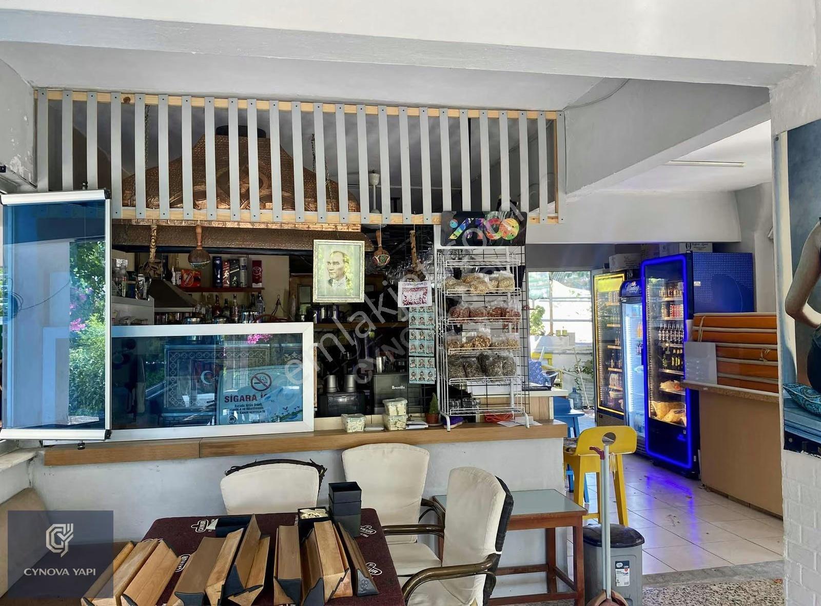 Kuşadası Kadınlar Denizi'nde Satılık Dükkan - Görsel 9
