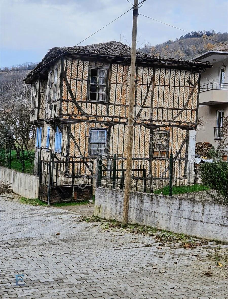 Selimiyede Köy İçi 1.463 M² İmarlı Arsa Ve 2 Katlı Kargır Ev - Görsel 13