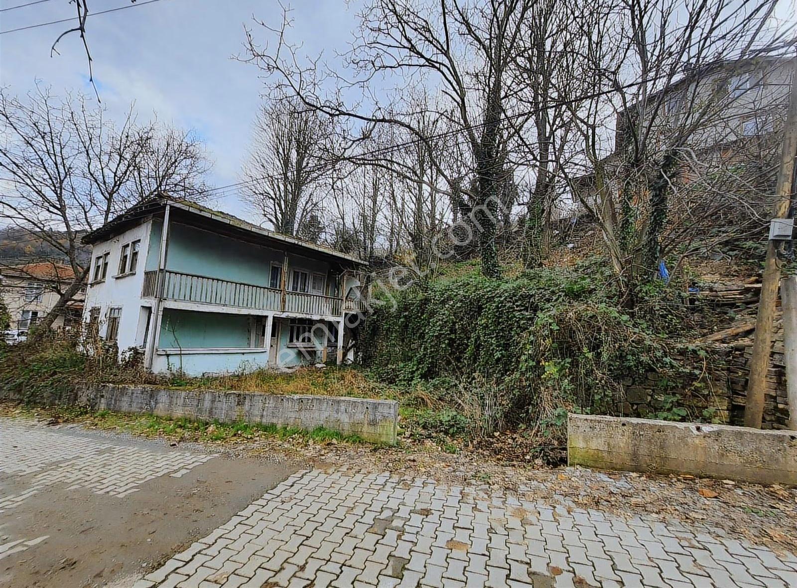 Selimiyede Köy İçi 1.463 M² İmarlı Arsa Ve 2 Katlı Kargır Ev - Görsel 7