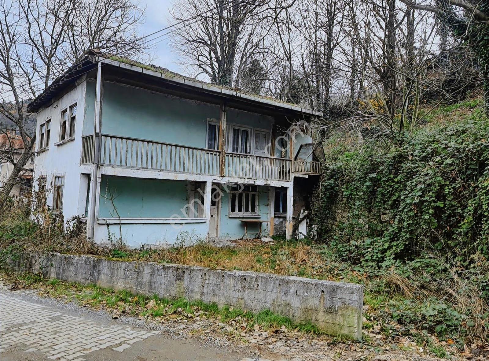 Selimiyede Köy İçi 1.463 M² İmarlı Arsa Ve 2 Katlı Kargır Ev - Görsel 8