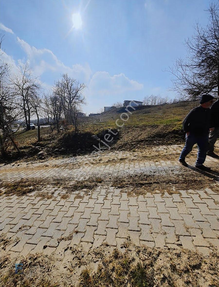 İznik Hacıosman Köyü Merkezinde 750m² İmarlı Arsa Altyapısı Tam! - Görsel 11