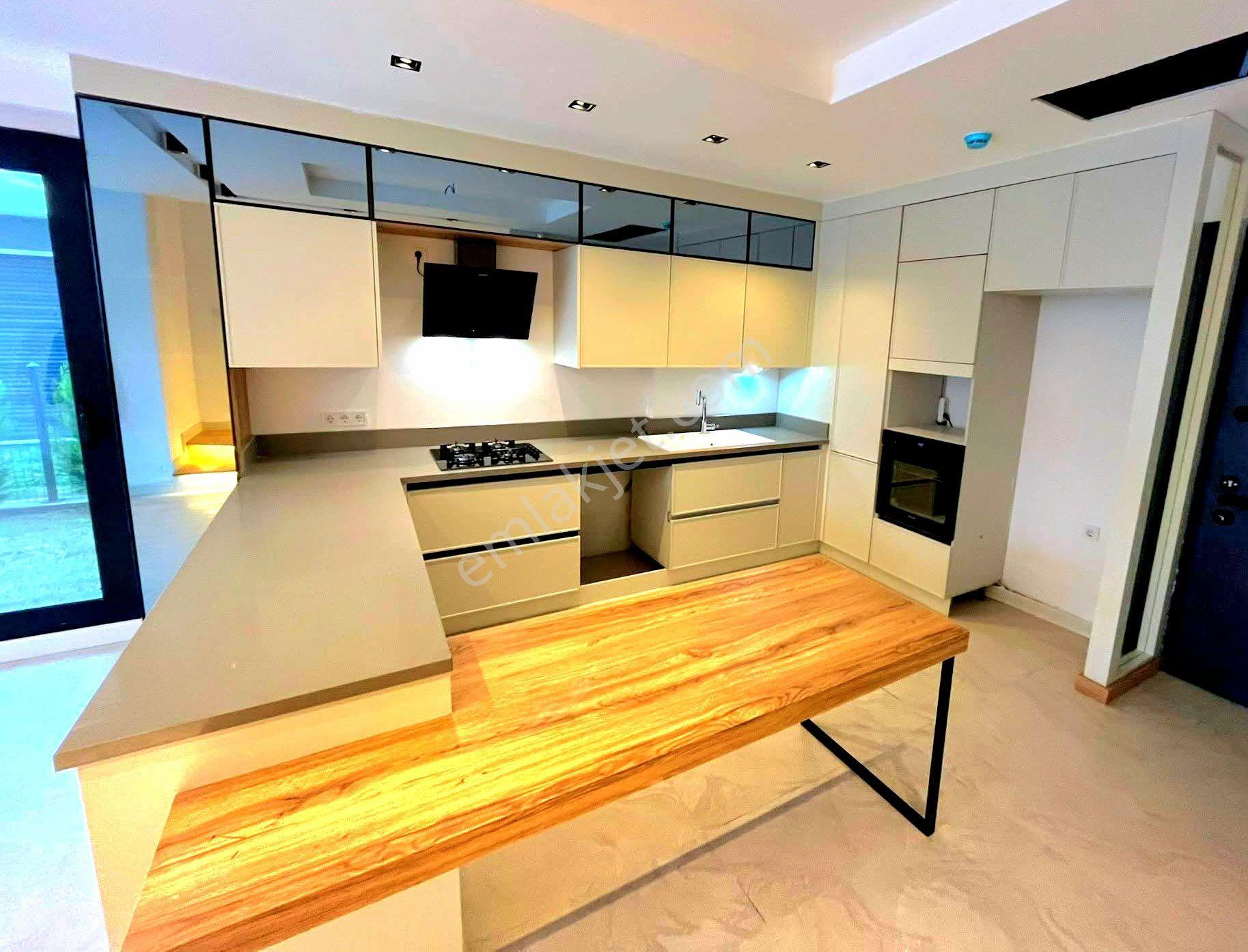 Davutlarda Özel Havuzlu Akıllı Ev Sistemli Sıfır Villa - Görsel 35