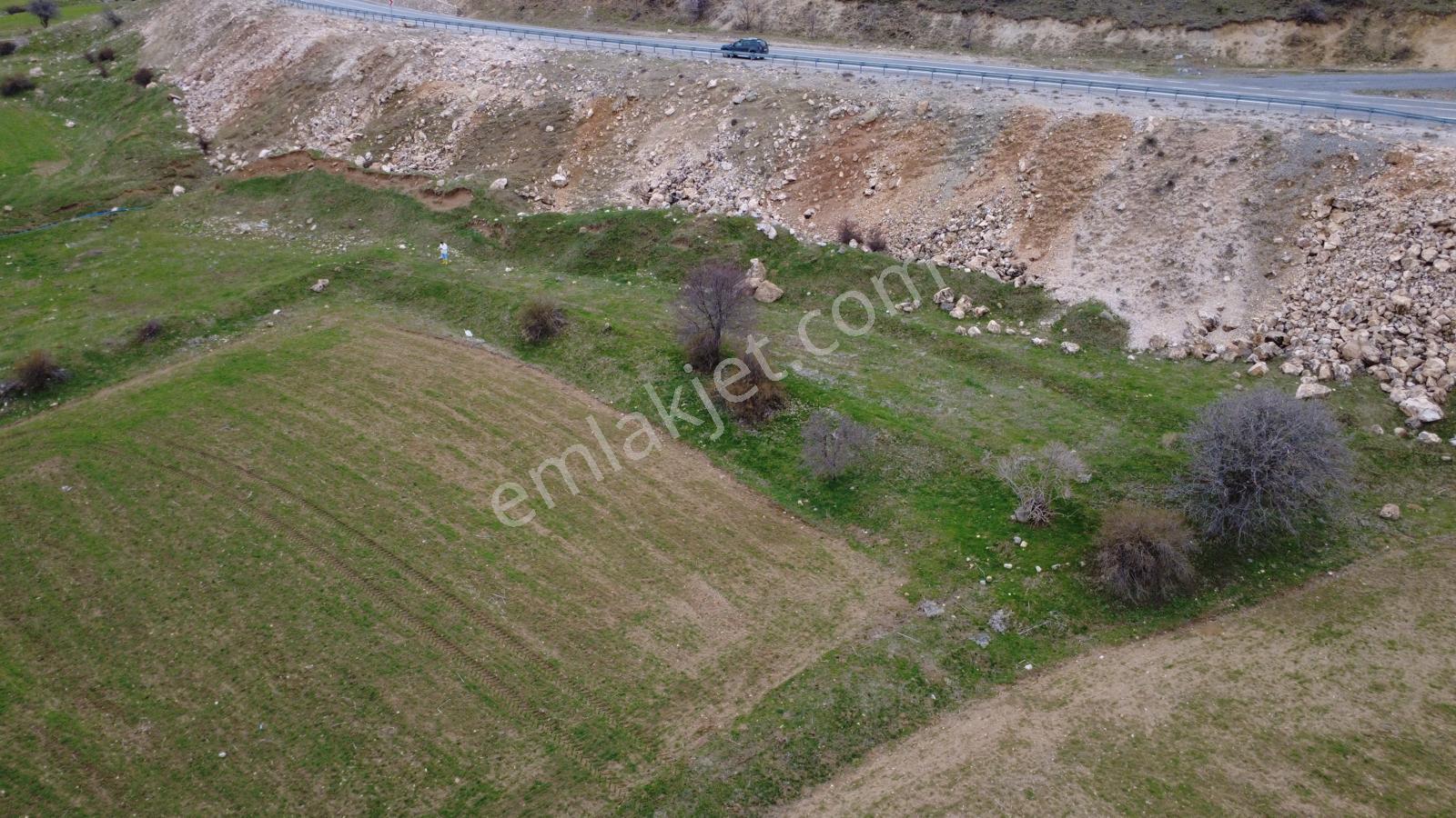 Erzincan İliç Ortatepe Köyünde Satılık Tarla - Görsel 15