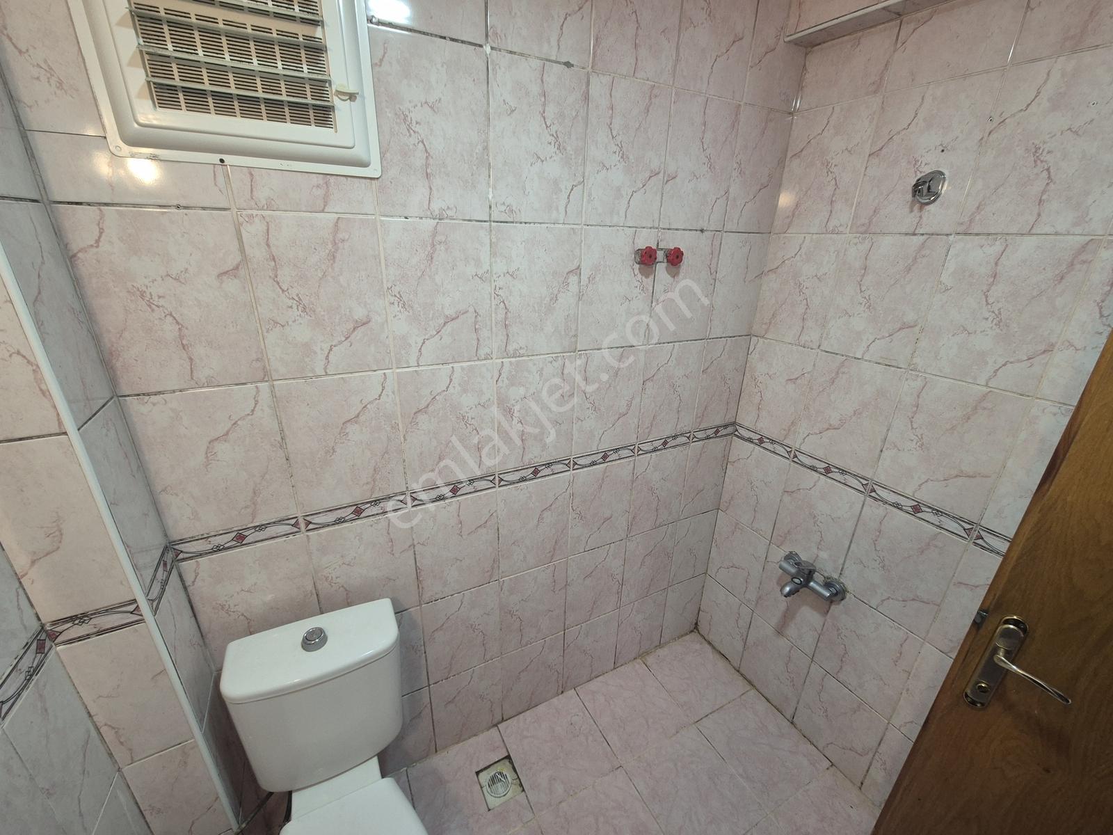 Isparta Merkez Hızırbey Mah. Geniş 3+1 Bahçe Katı Kiralık Daire! - Görsel 17