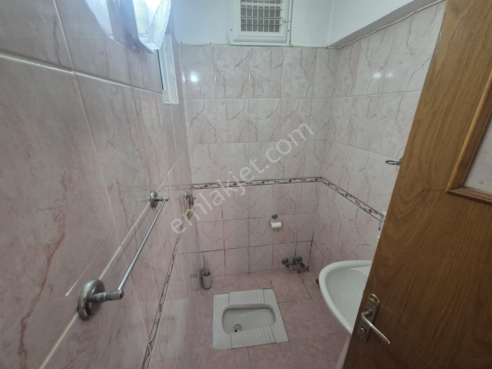 Isparta Merkez Hızırbey Mah. Geniş 3+1 Bahçe Katı Kiralık Daire! - Görsel 21