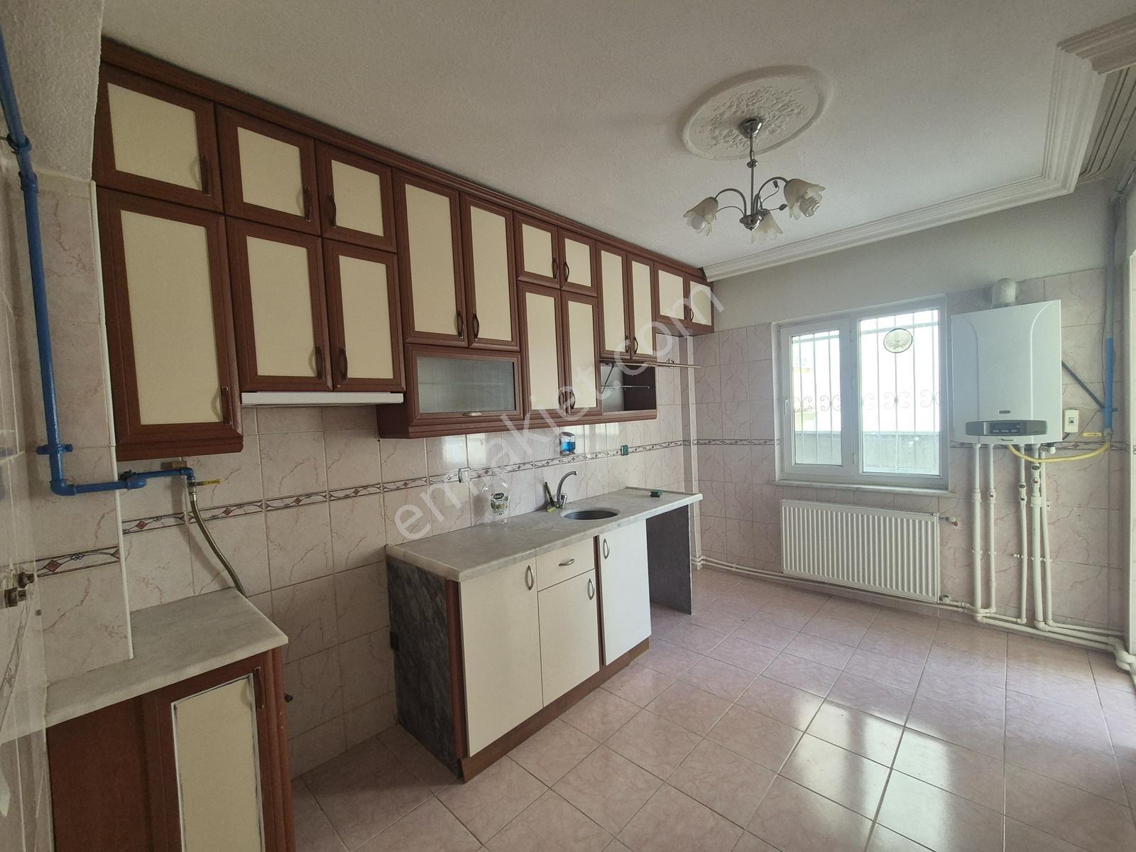 Isparta Merkez Hızırbey Mah. Geniş 3+1 Bahçe Katı Kiralık Daire! - Görsel 15
