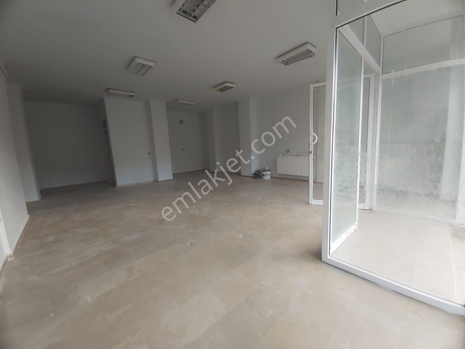 Maltepe Altayçeşmede İşlek Sokakta Satılık 55m2 Acil Arsa Tapulu - Görsel 3