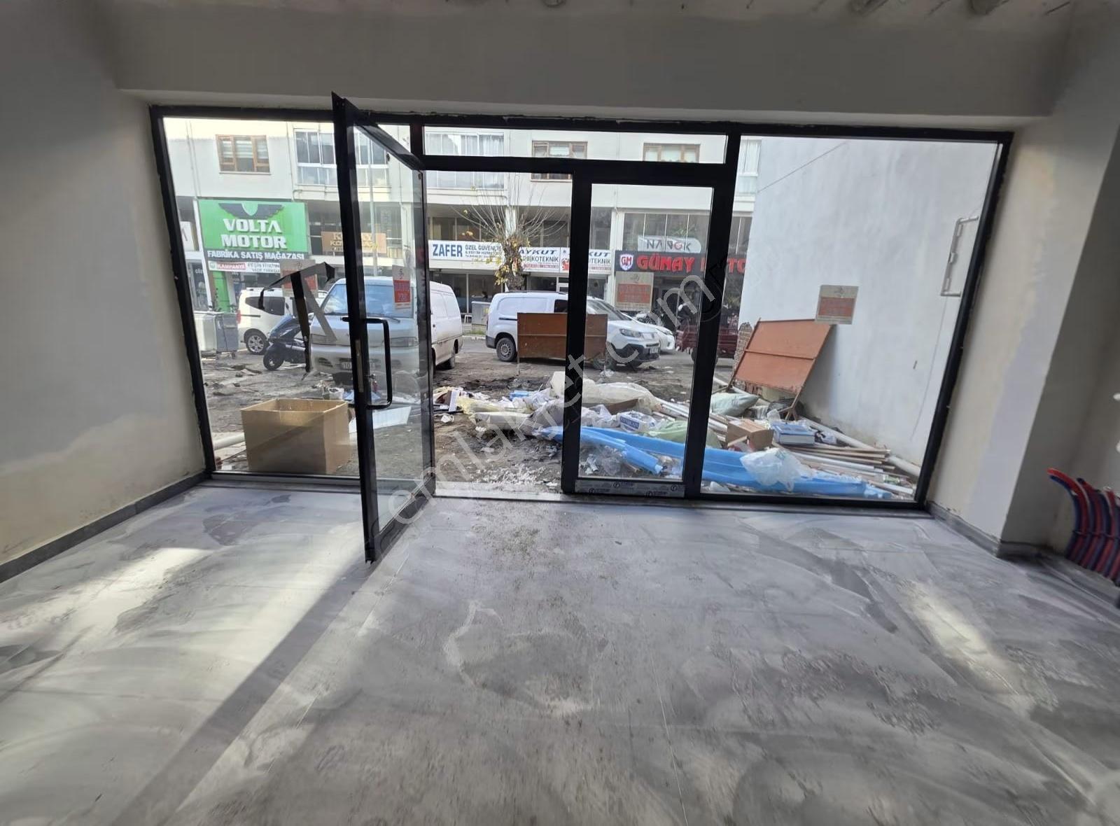 Devlet Hastanesi Yakını Ticari 560 M2 Mağaza Yatırım Fırsatı - Görsel 2