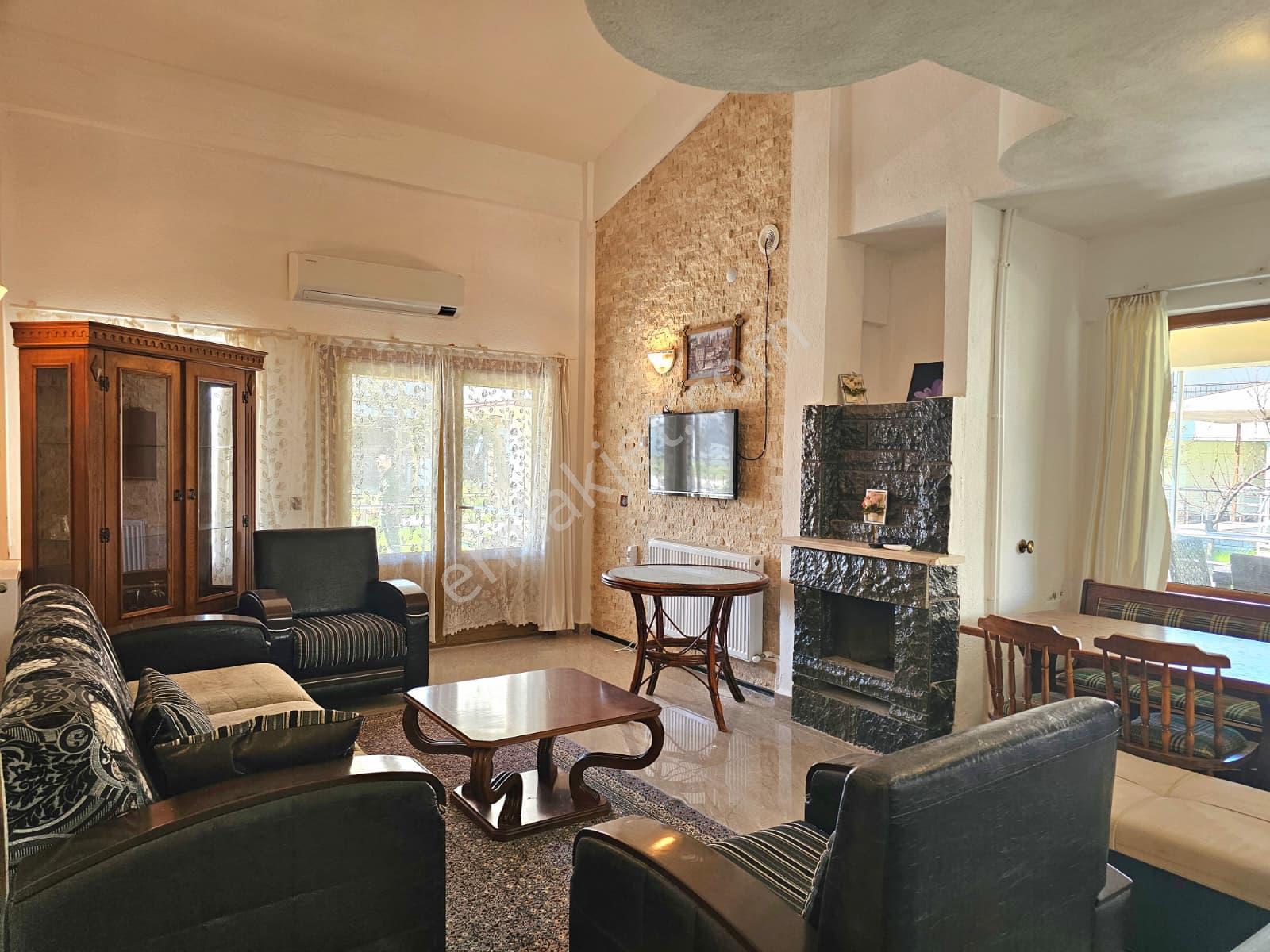 Burhaniye Ören'de, Plaja Sıfır Site İçinde, Özel Mimari, Eşyalı Müstakil Satılık Villa - Görsel 21