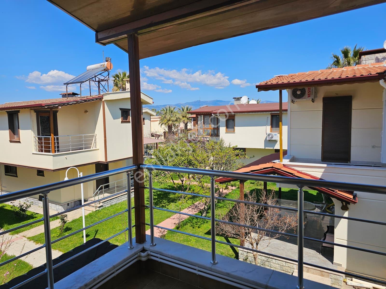 Burhaniye Ören'de, Plaja Sıfır Site İçinde, Özel Mimari, Eşyalı Müstakil Satılık Villa - Görsel 29