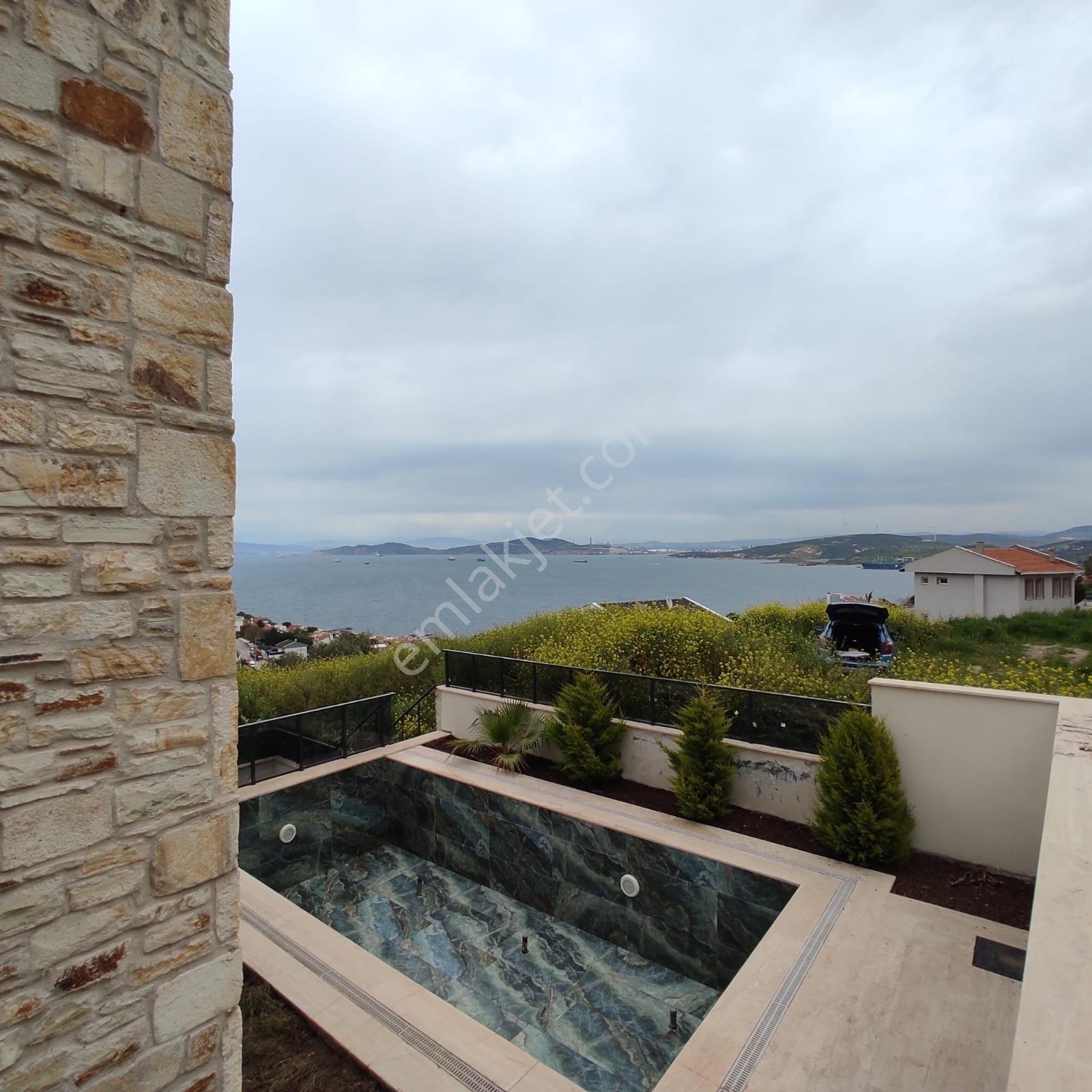 Yeni Foça'da Deniz Manzaralı Satılık Sıfır Villa - Görsel 34