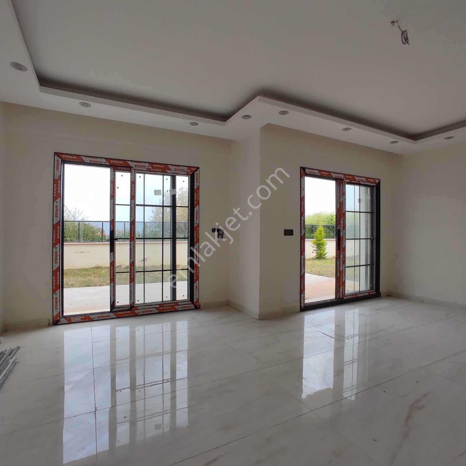 Yeni Foça'da Deniz Manzaralı Satılık Sıfır Villa - Görsel 7