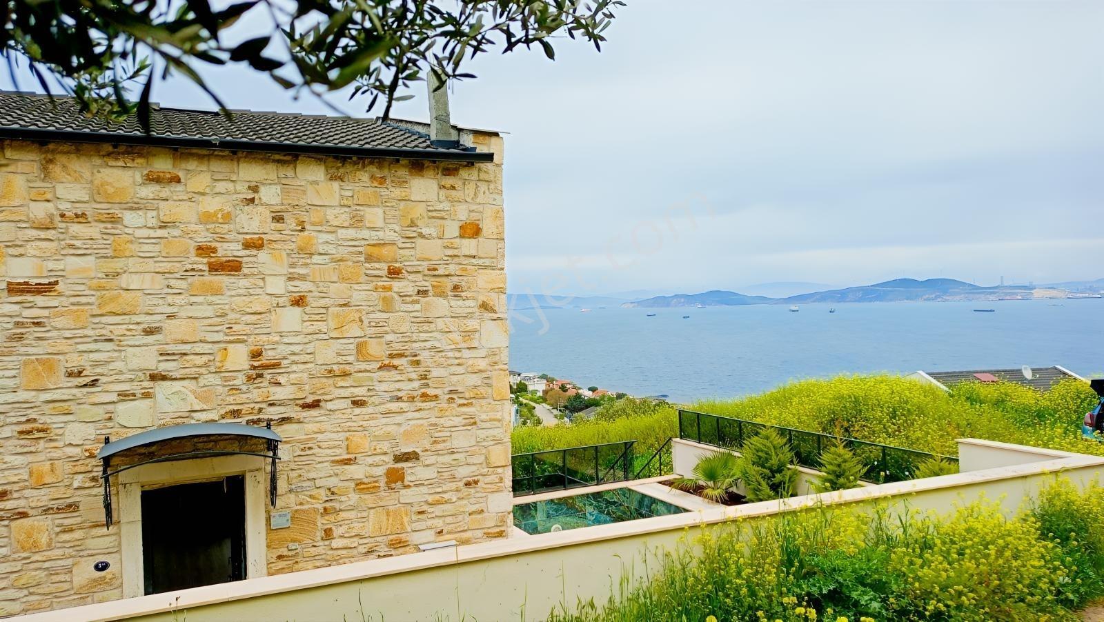 Yeni Foça'da Deniz Manzaralı Satılık Sıfır Villa - Görsel 25