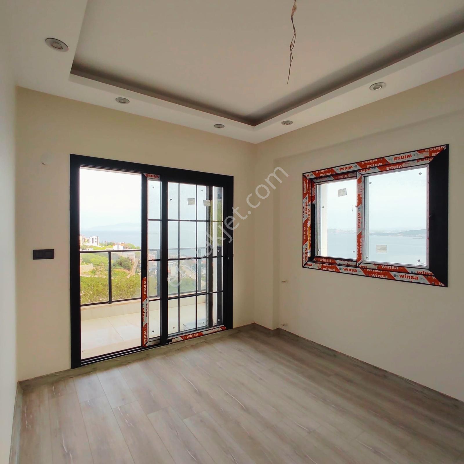 Yeni Foça'da Deniz Manzaralı Satılık Sıfır Villa - Görsel 18