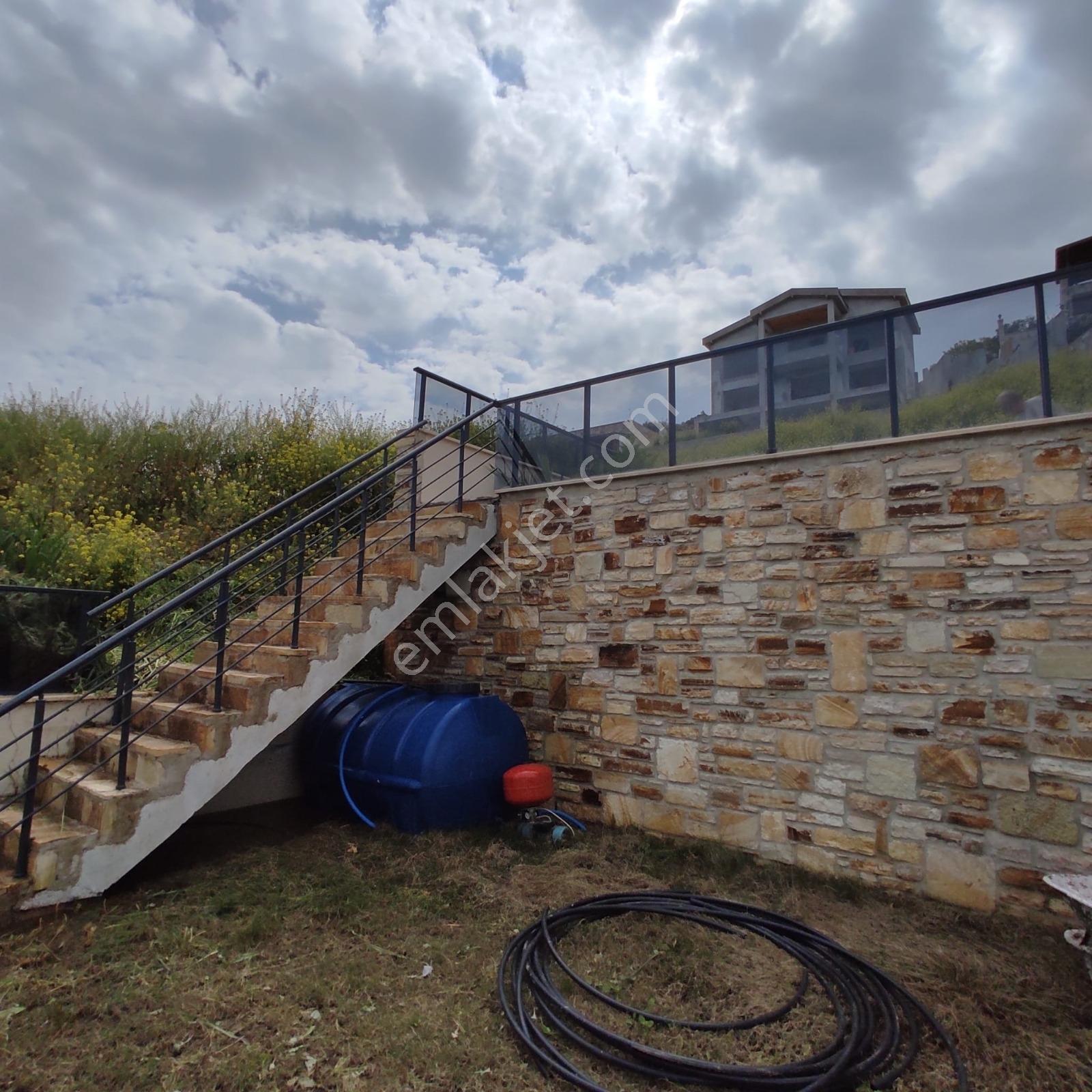 Yeni Foça'da Deniz Manzaralı Satılık Sıfır Villa - Görsel 11