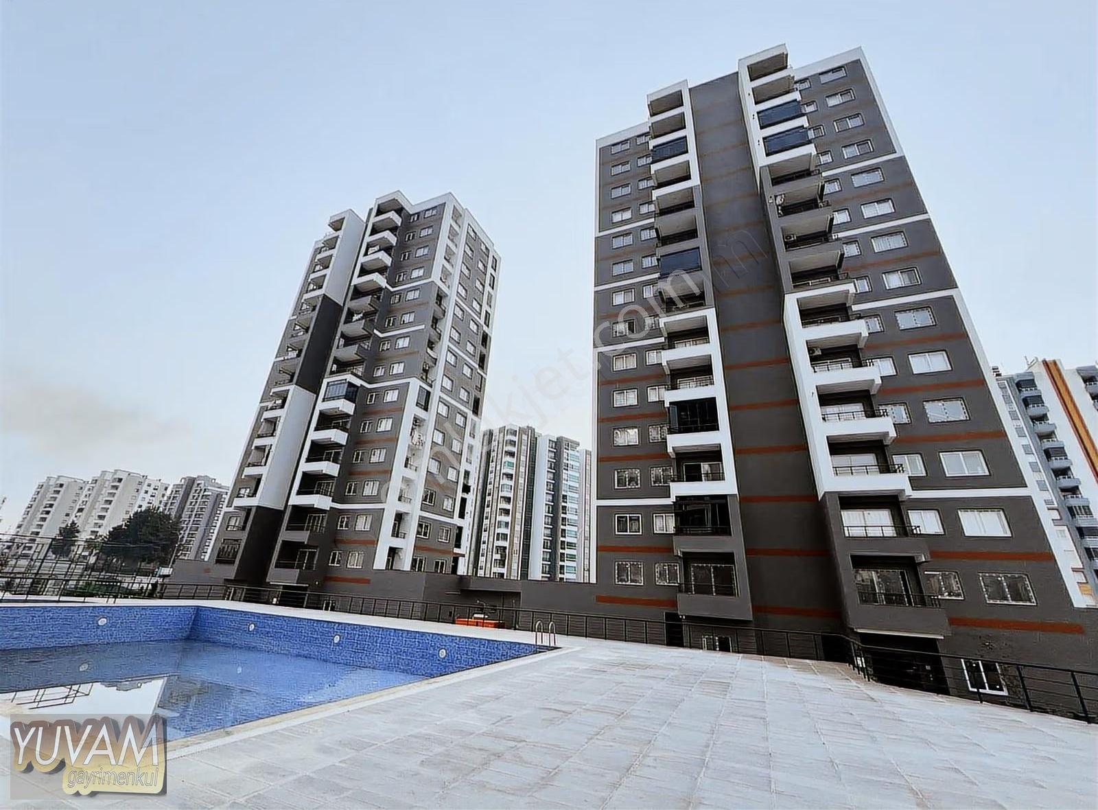 Havuzlu Site İçerisinde Dağ Manzaralı 2+1