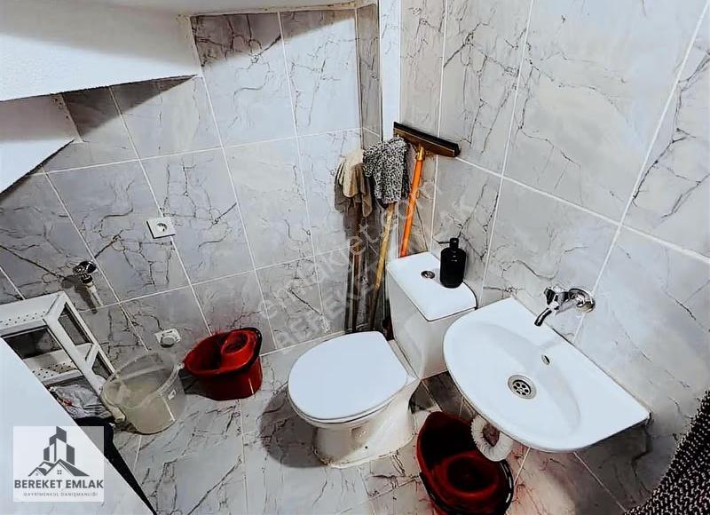 Bereket Emlaktan Kapalı Pazara Çok Yakın Geniş Bahçeli Villa - Görsel 16