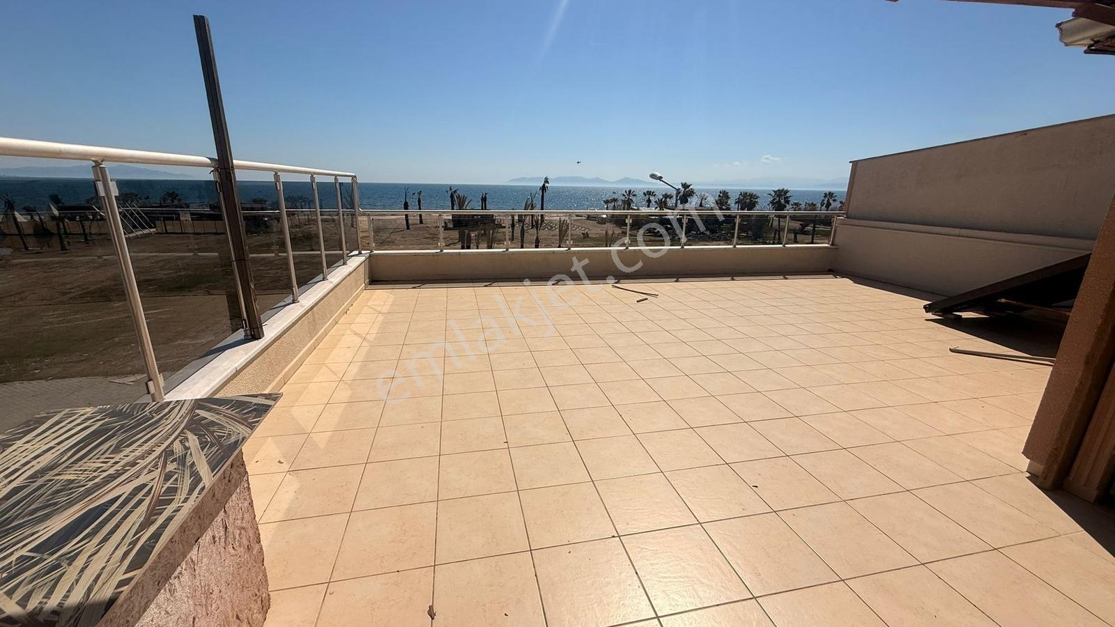 Ayvalık Sarımsaklı Plajında 3 Katlı Eşyalı Full Manzaralı Villa - Görsel 33