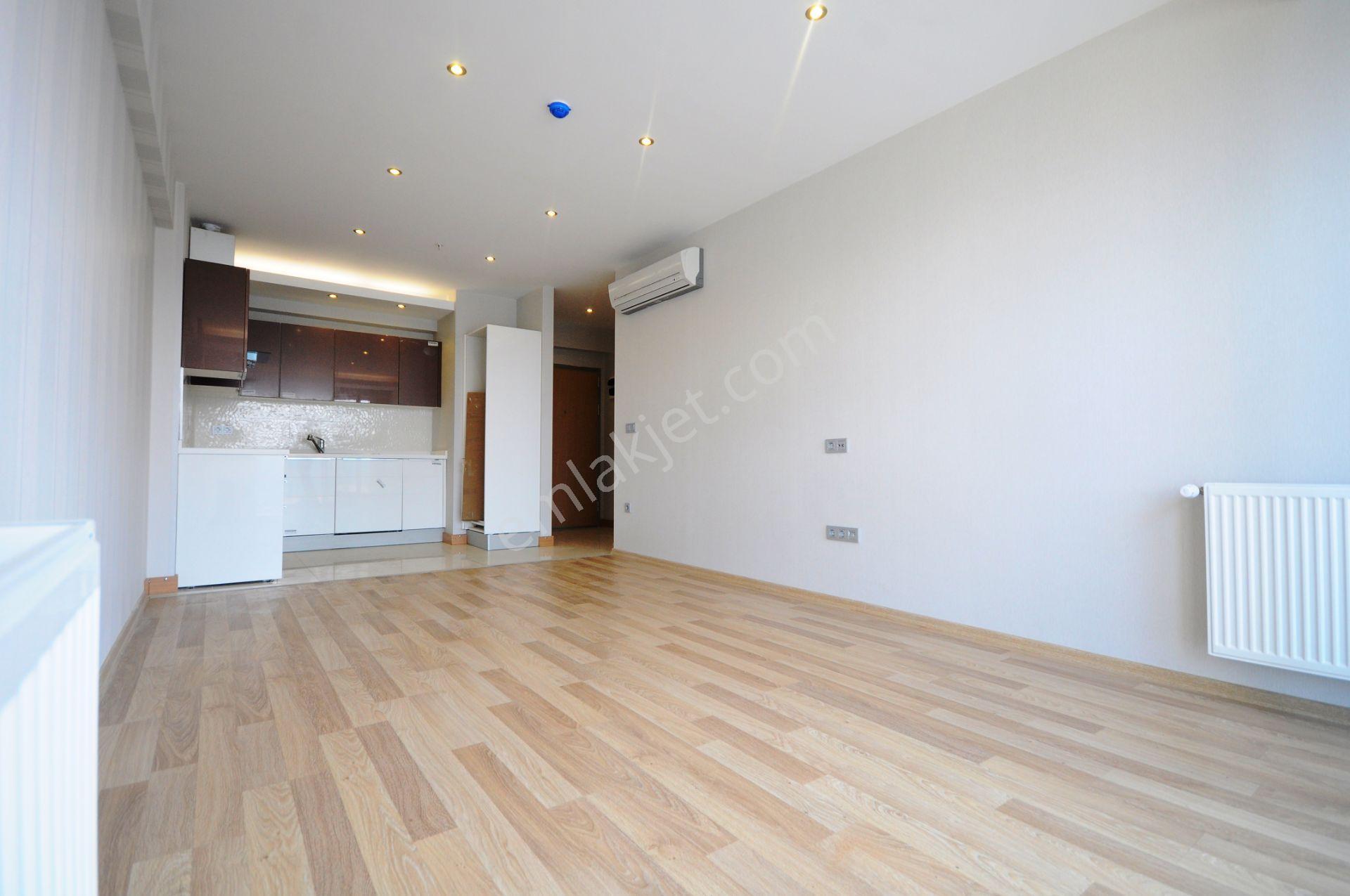 İstanbul House'dan Corner Life Sitesinde Havuz Cepheli Geniş 1+1 - Görsel 6