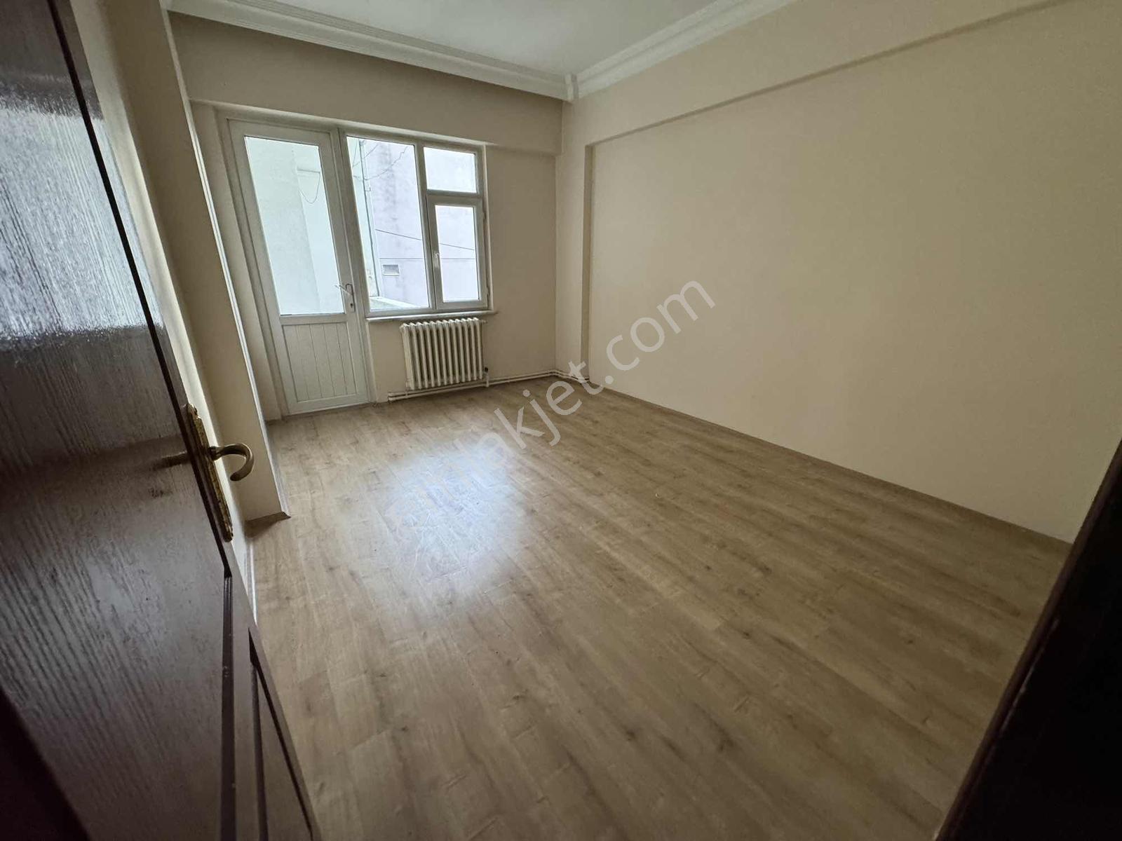 Karaağaç Bulvarı Yakını Çarşı Merkezde 170 M2 3+1 Daire - Görsel 5