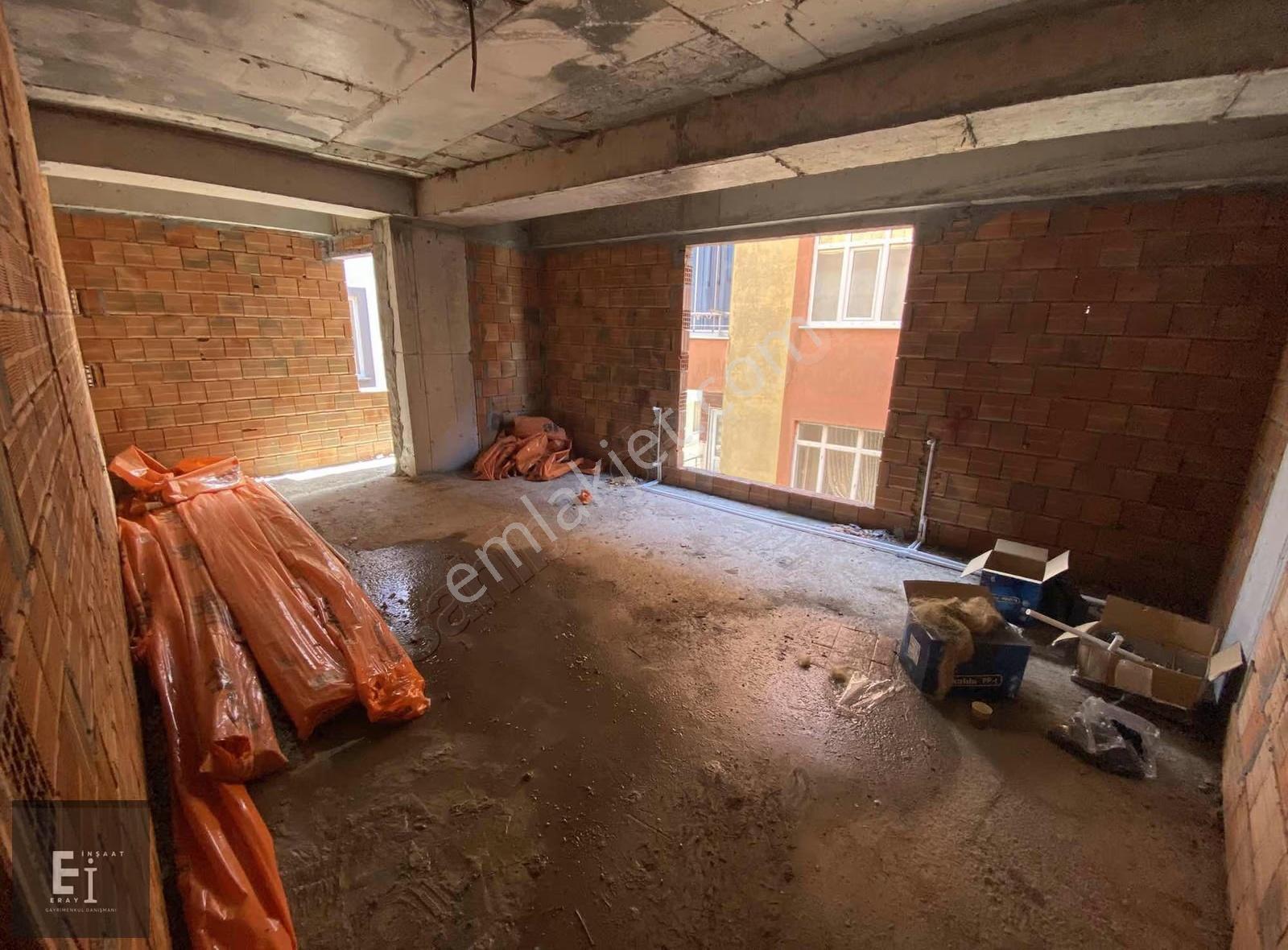 Eray Emlak'tan Satılık Arakat 2+1 90m2 Kullanışlı Daire
