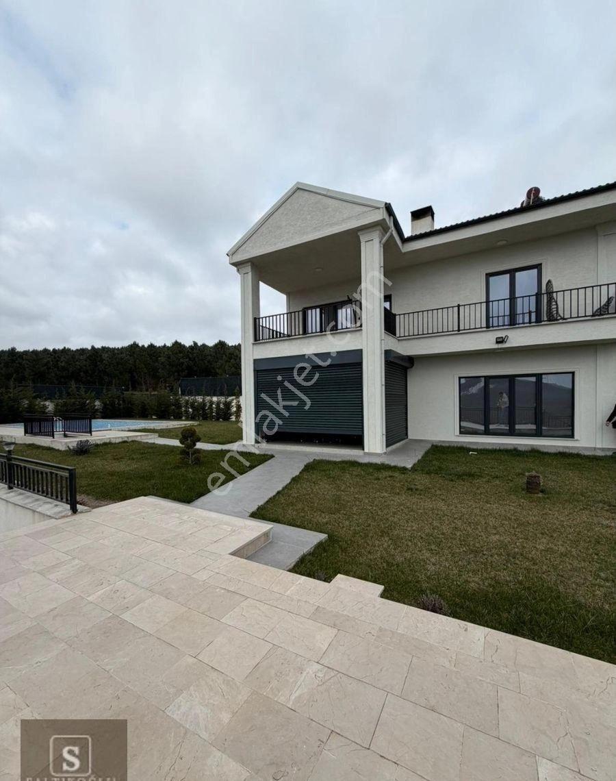 Saltıkoğlu'ndan Oklalıda 2900 M² İçinde Havuzlu Lüks Villa - Görsel 12