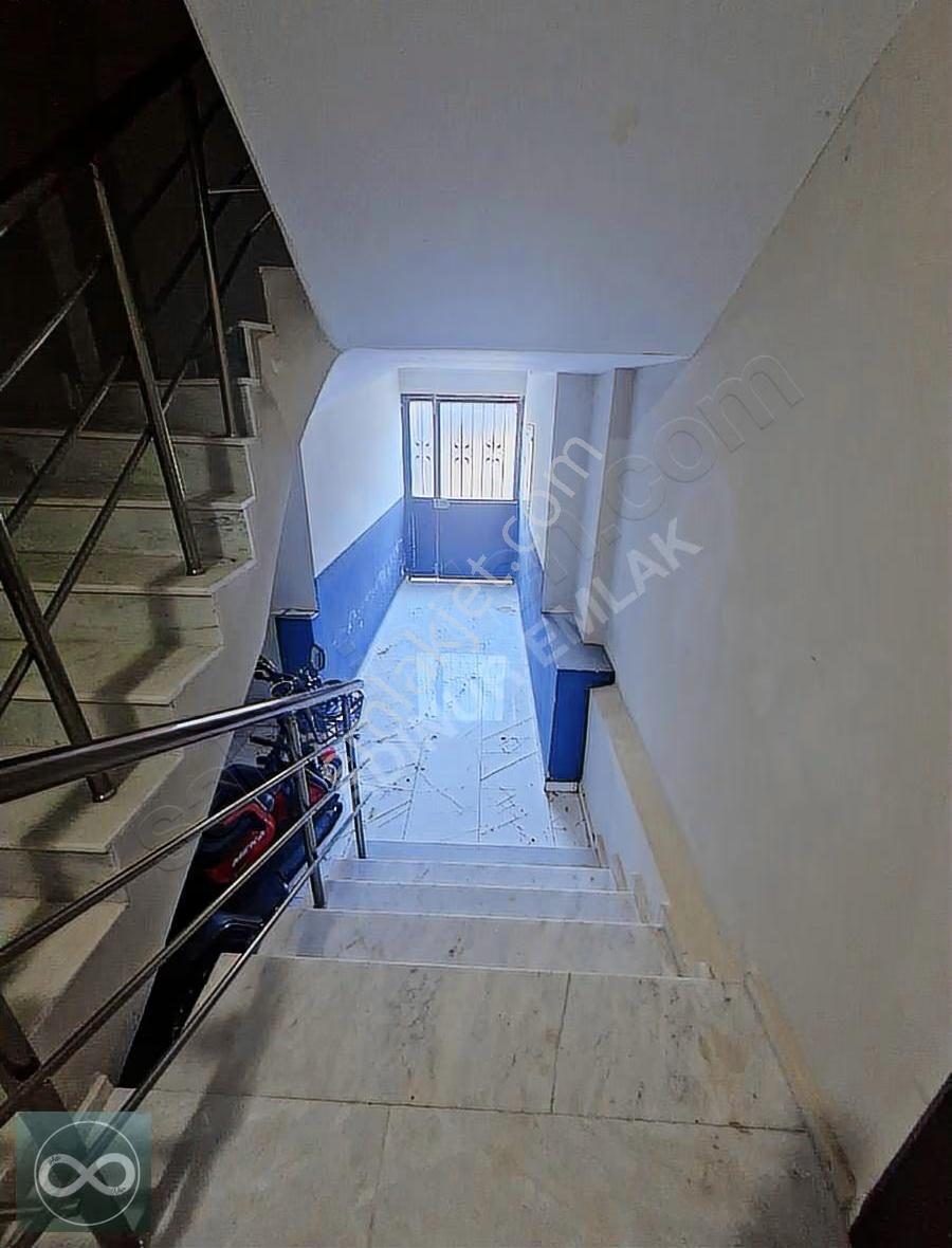 Kuşadası Davutlar Merkezde Eşyalı 1+1 Satılık Daire - Görsel 7