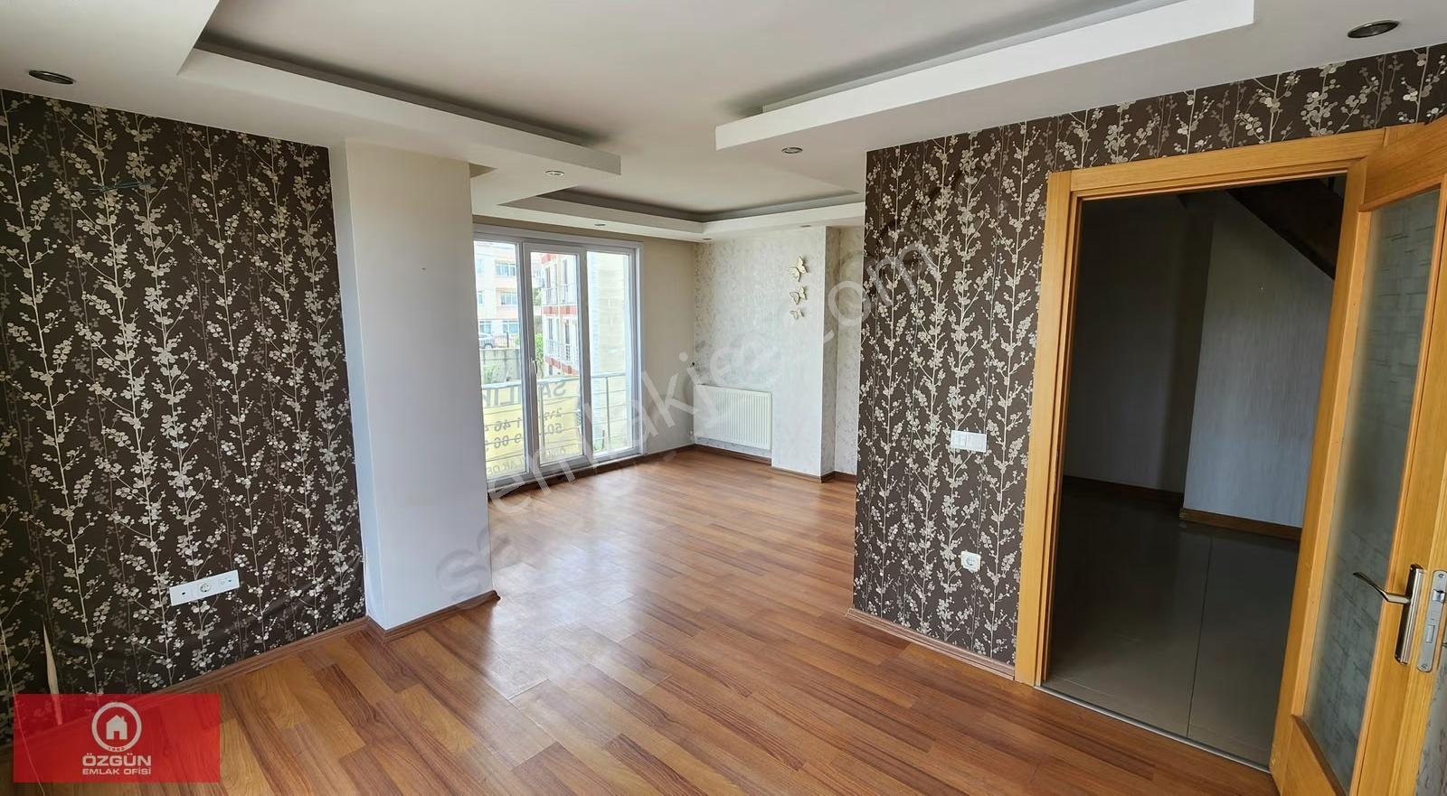 Özgün Emlaktan 2+2- 180 M2 - 14 Yıllık Dublex Daire.