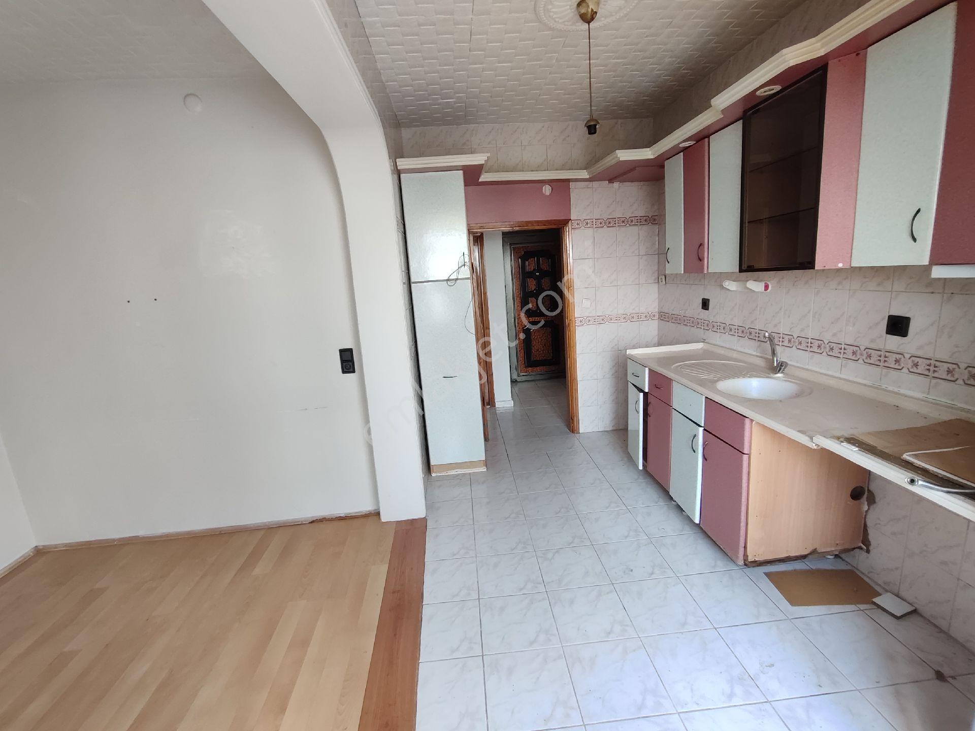 Pendik Çamçeşme Mah.hastaneye Yakın Geniş Kullanışlı 2 - Görsel 13