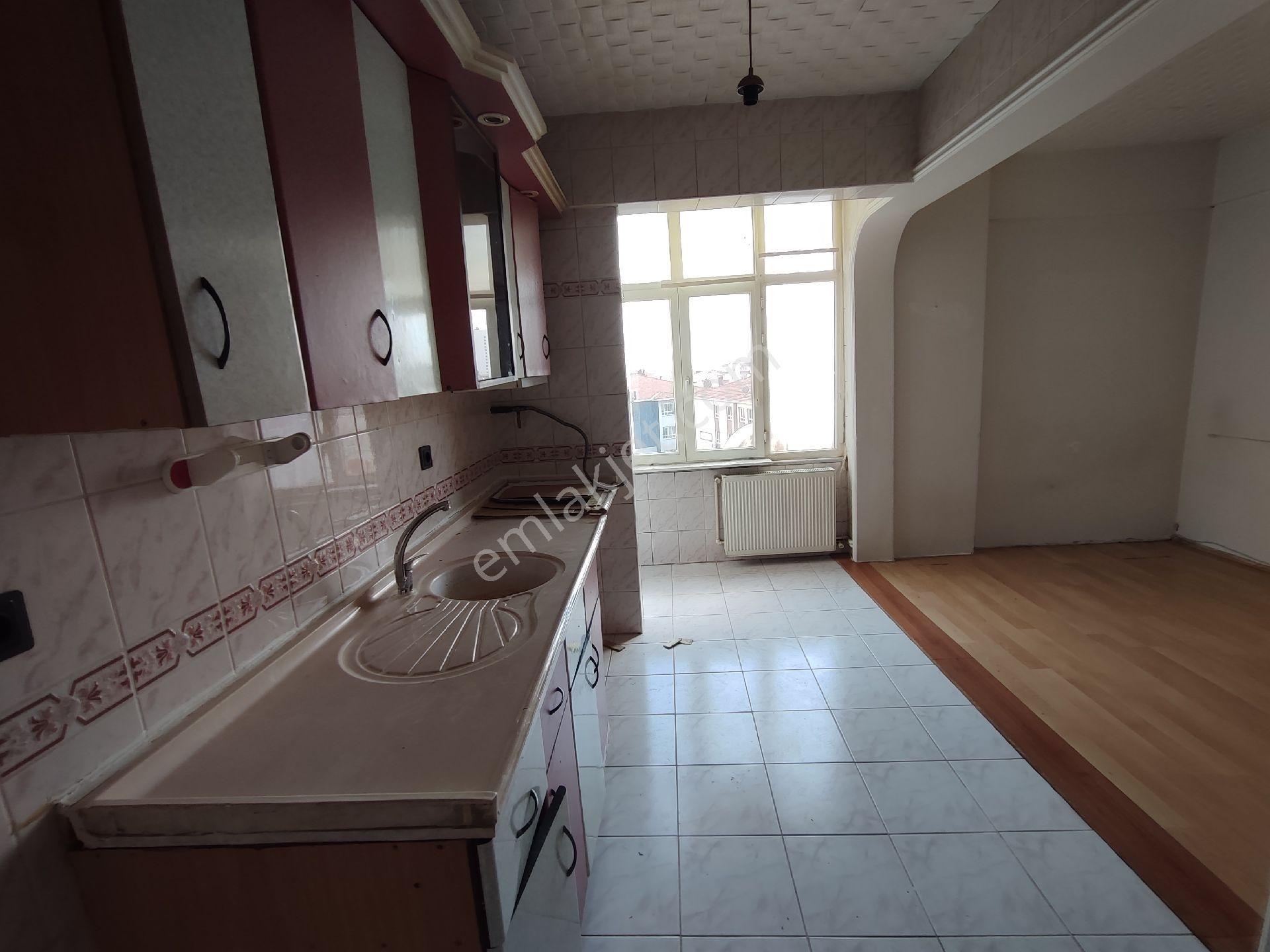 Pendik Çamçeşme Mah.hastaneye Yakın Geniş Kullanışlı 2 - Görsel 10