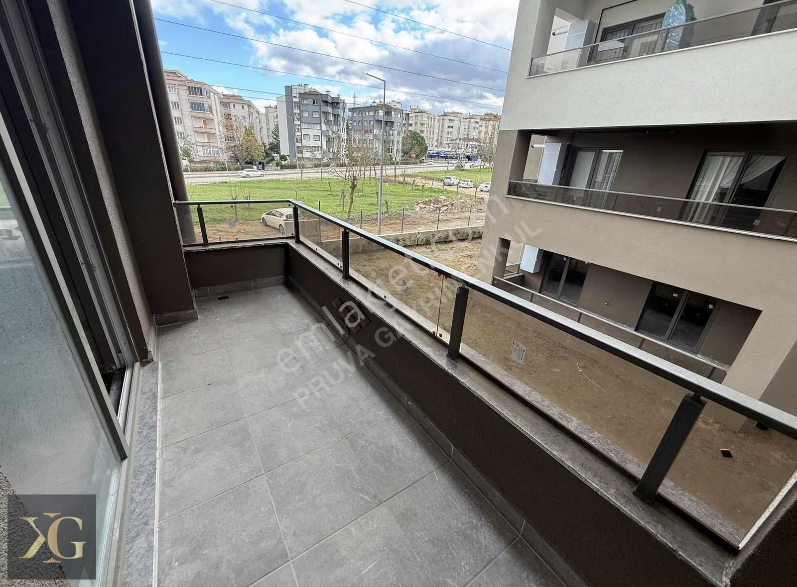 Pruva'dan Çelebi Podyumda Şerefiyeli Site İçersinde Ferah Daire - Görsel 15