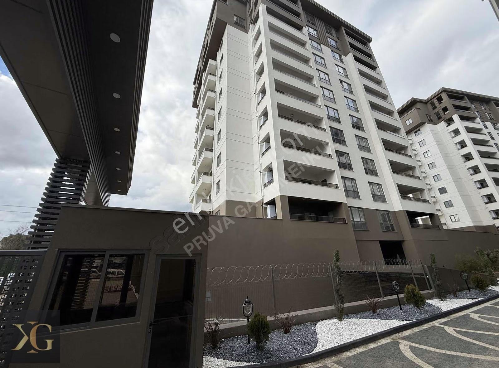 Pruva'dan Çelebi Podyumda Şerefiyeli Site İçersinde Ferah Daire - Görsel 27