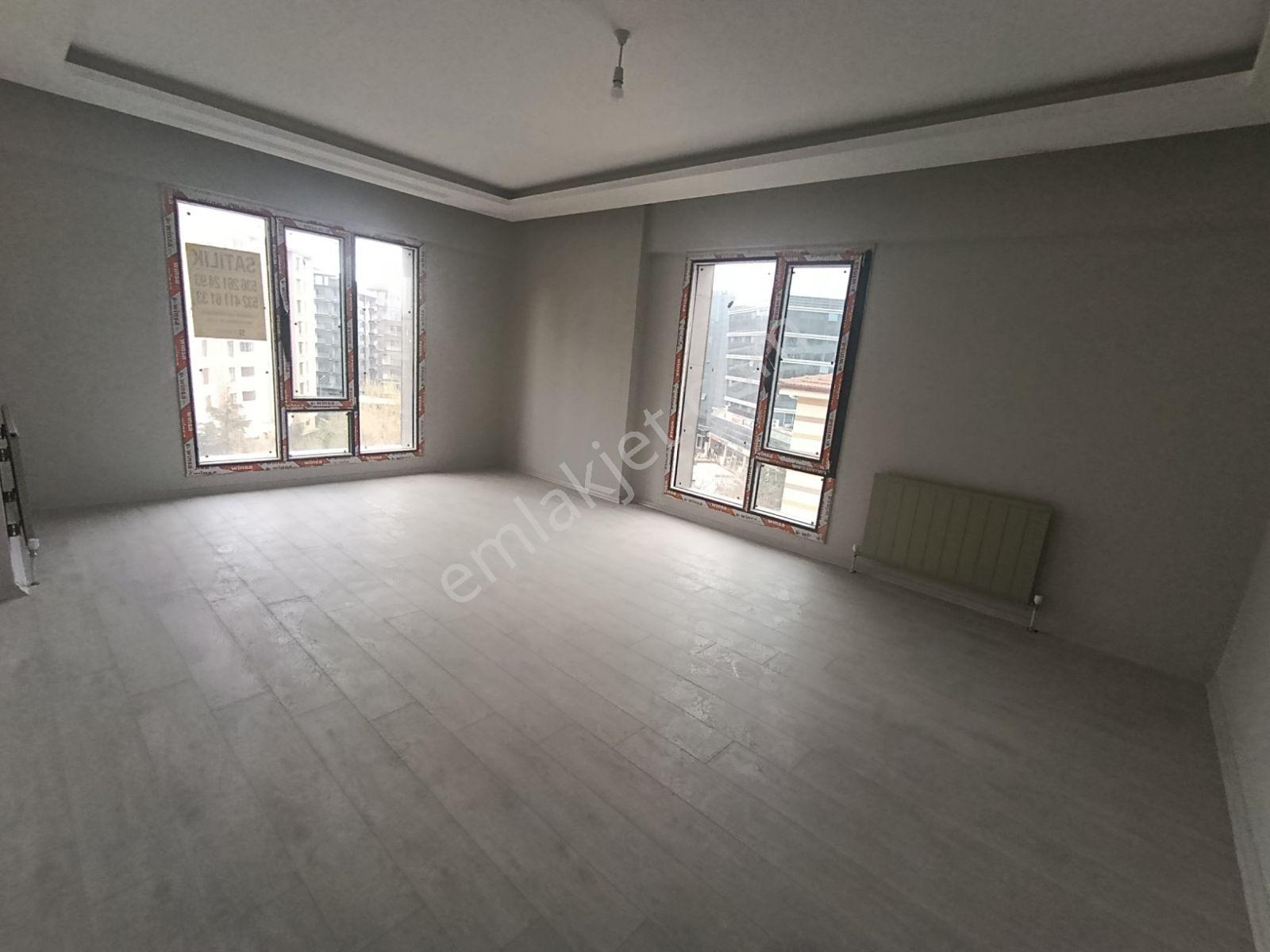 Hazardağlı Kavşağı Karabulut Plazada Köşe Ofis - Görsel 18