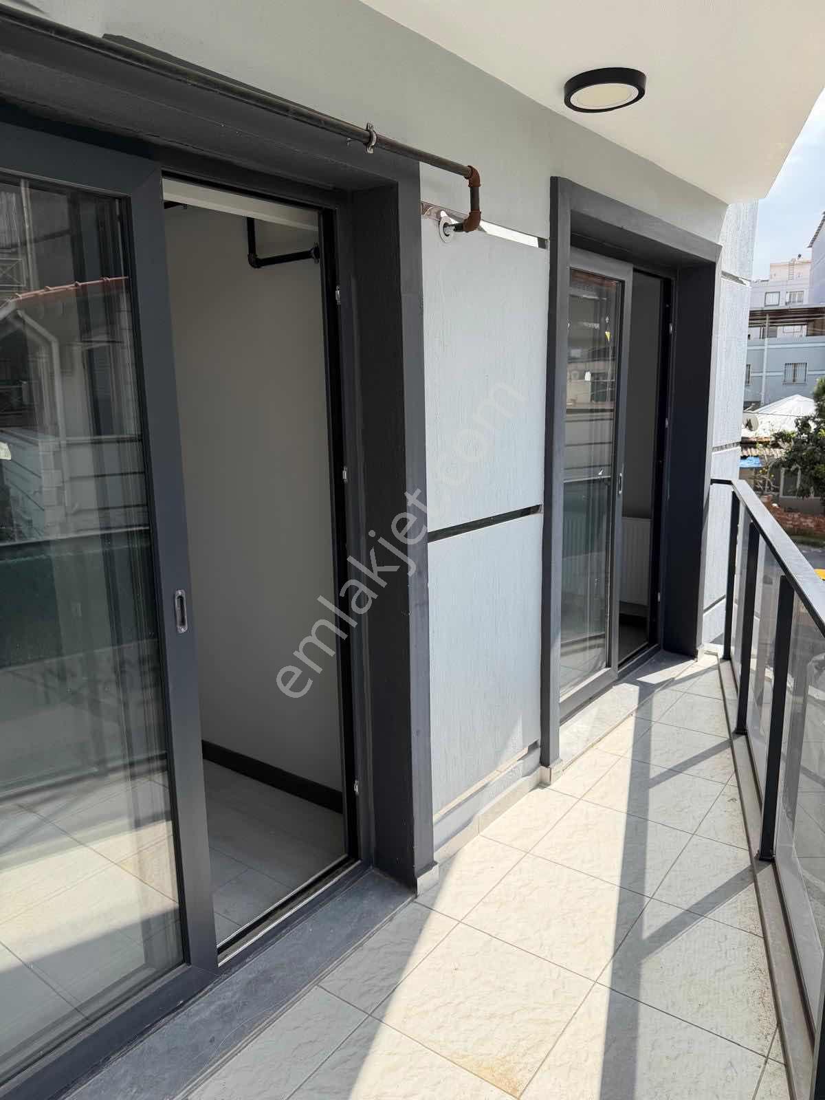 Buca Ufuk Mahallesinde Kiralık 1+1 Doğalgazlı Balkonlu Ev - Görsel 11