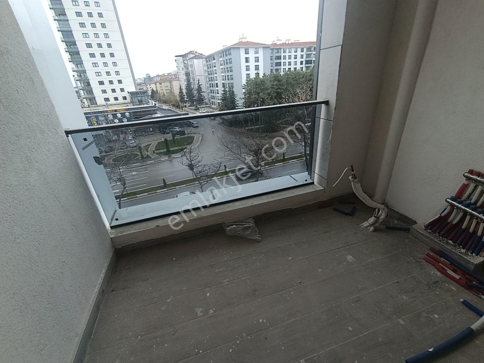 Hazardağlı Kavşağı Karabulut Plazada Tabela Değeri Yüksek Köşe - Görsel 5