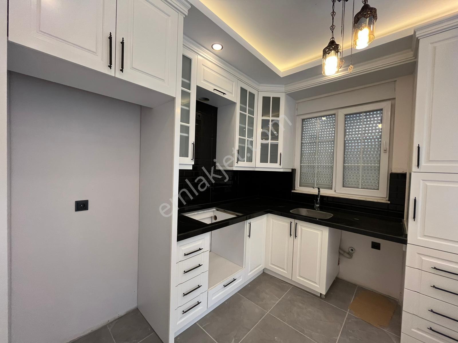 Döşemealtı'nda Satılık 5+2 Lüks Villa | Teraslı | Bahçeli - Görsel 10