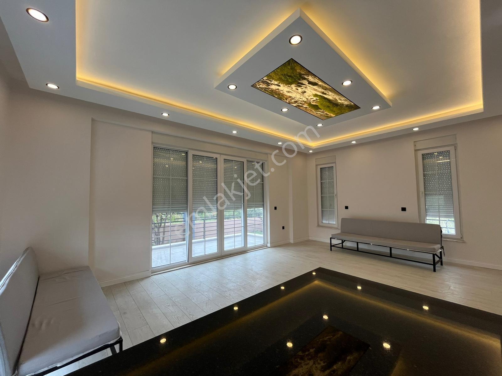 Döşemealtı'nda Satılık 5+2 Lüks Villa | Teraslı | Bahçeli - Görsel 23