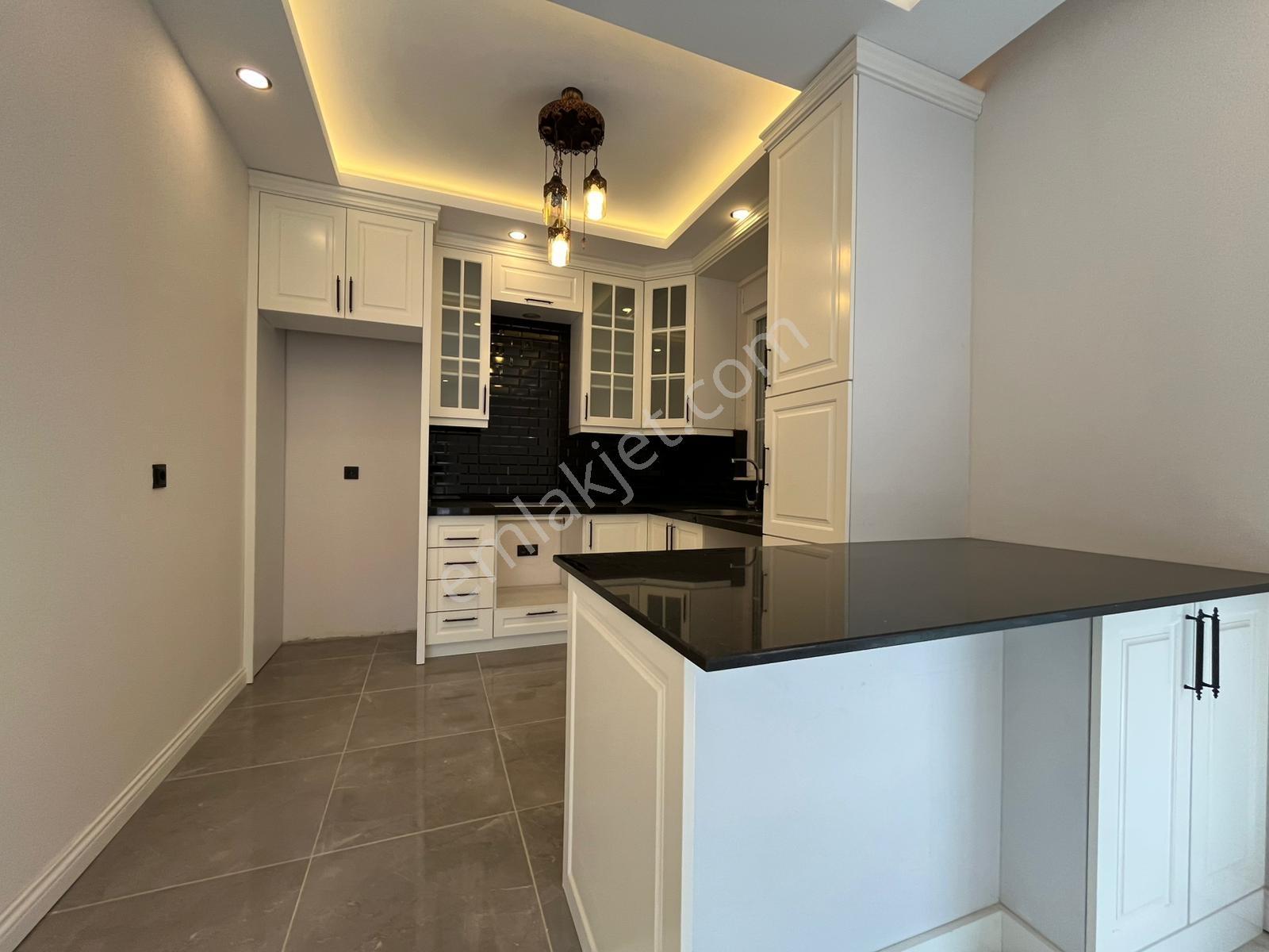 Döşemealtı'nda Satılık 5+2 Lüks Villa | Teraslı | Bahçeli - Görsel 22