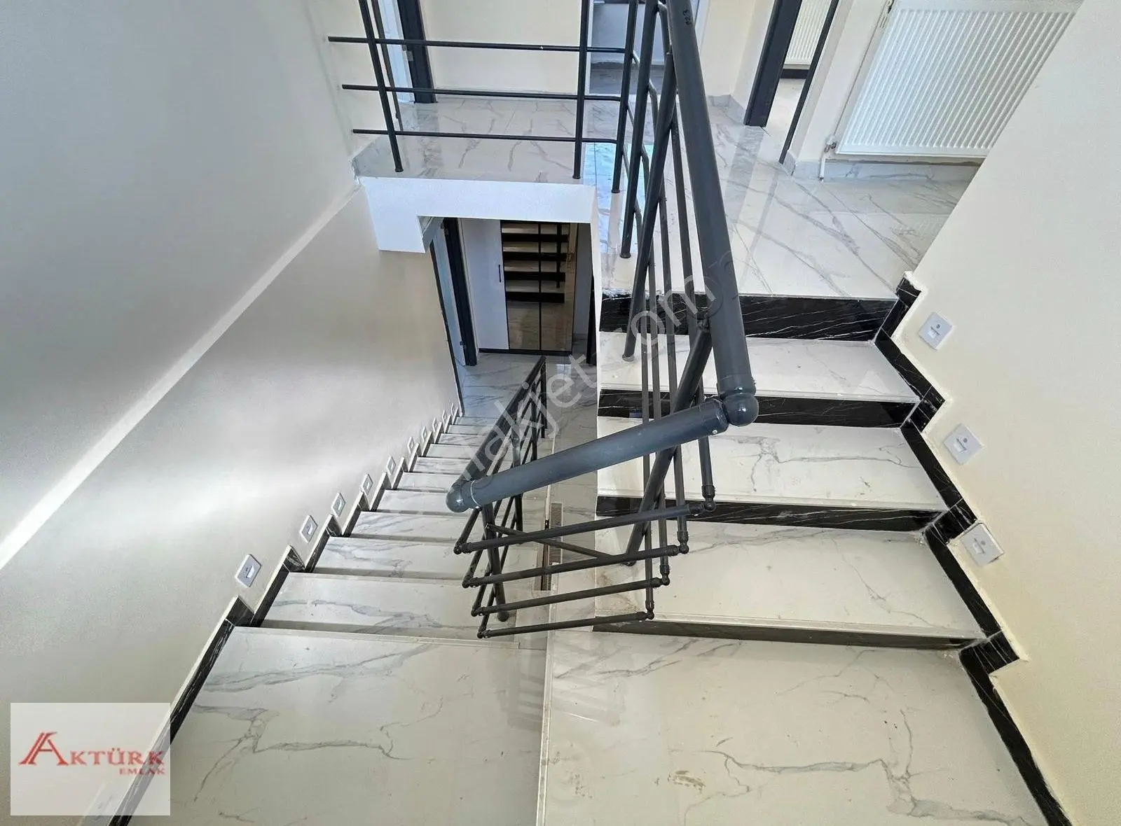 //aktürk Emlak\\500m2 Arsa İçerisinde Masrafsız Lüks Hazır Villa - Görsel 2