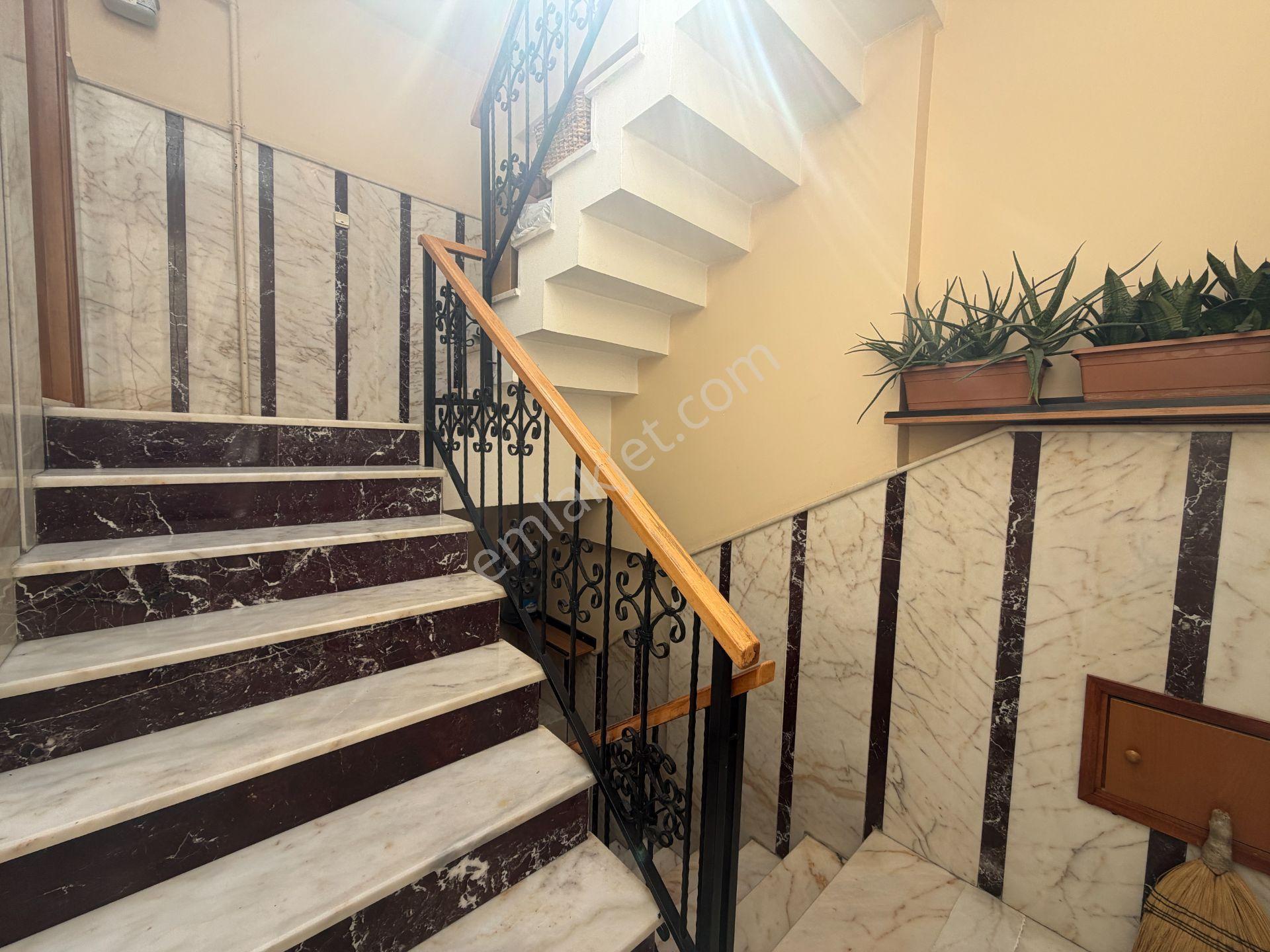 Koşuyolu Sabancı Sitesi Karşısı Geniş 2+1 Satılık Daire / Boştur - Görsel 6