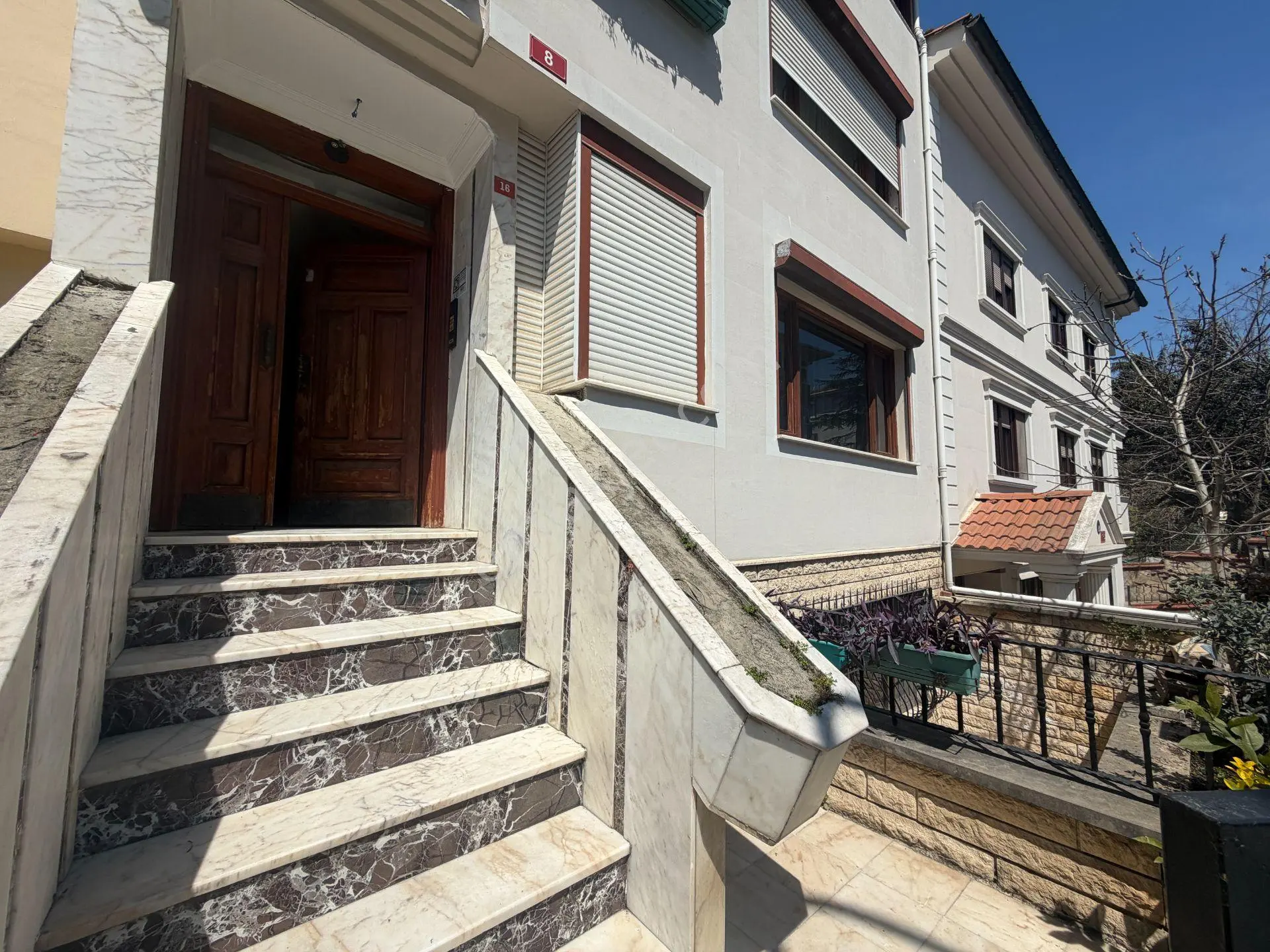 Koşuyolu Sabancı Sitesi Karşısı Geniş 2+1 Satılık Daire / Boştur - Görsel 3