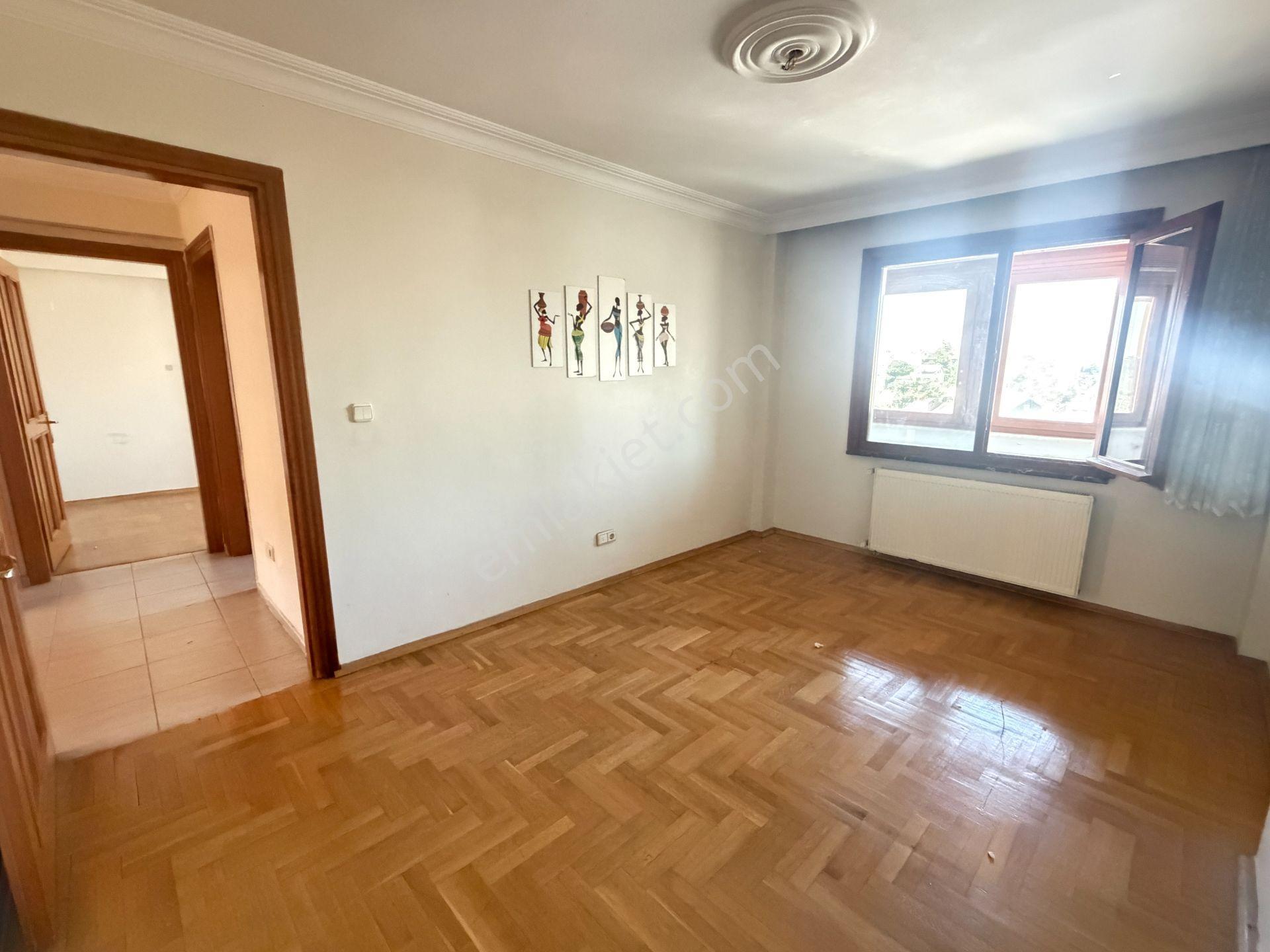 Koşuyolu Sabancı Sitesi Karşısı Geniş 2+1 Satılık Daire / Boştur - Görsel 24